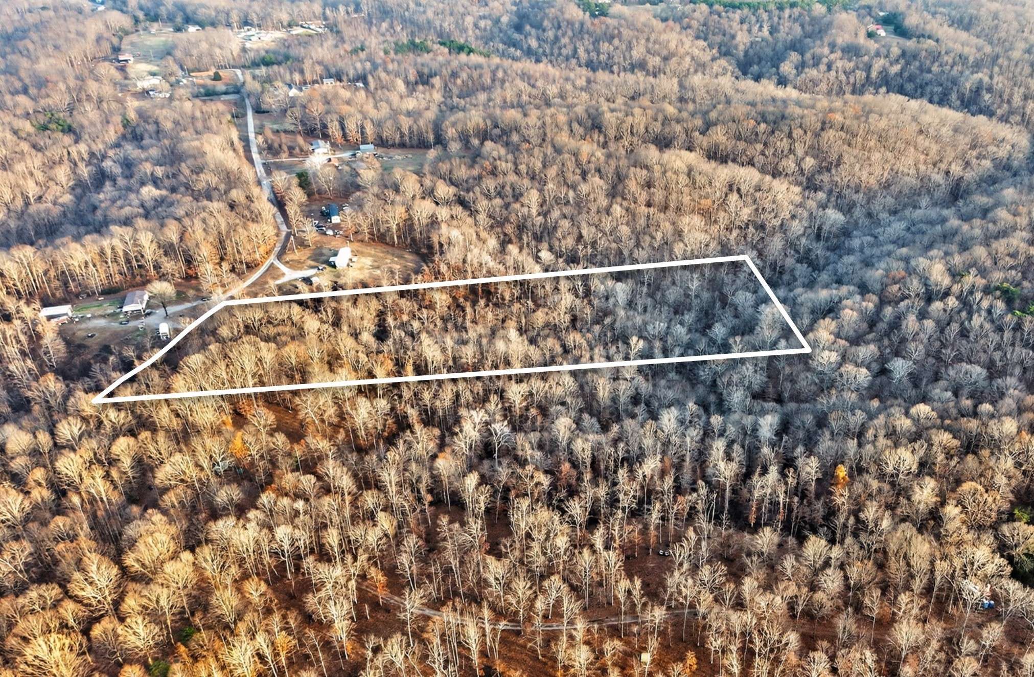 100 Waynoe Road, Ashland City, TN 37015