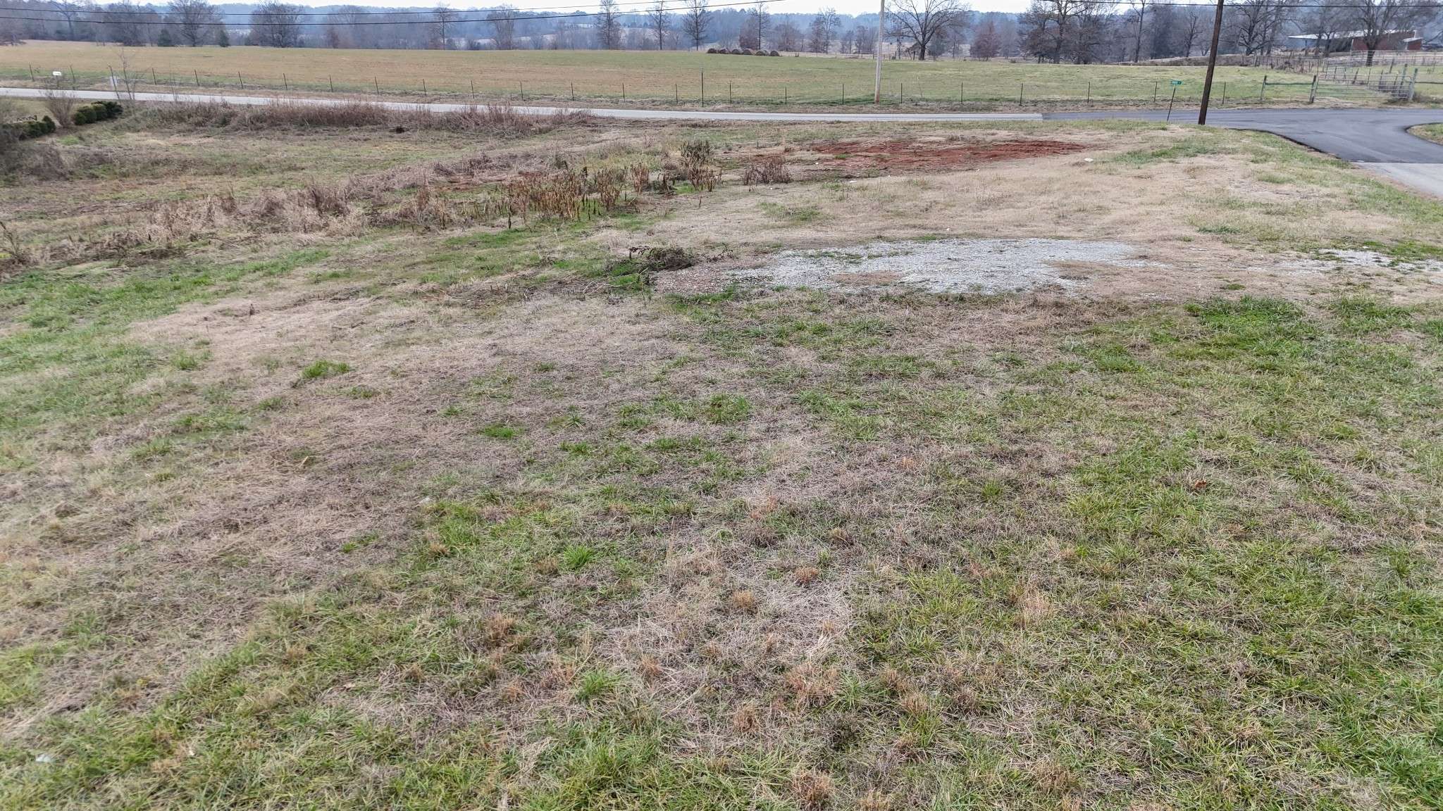 641 Mill St, Hollow Rock, TN 38342