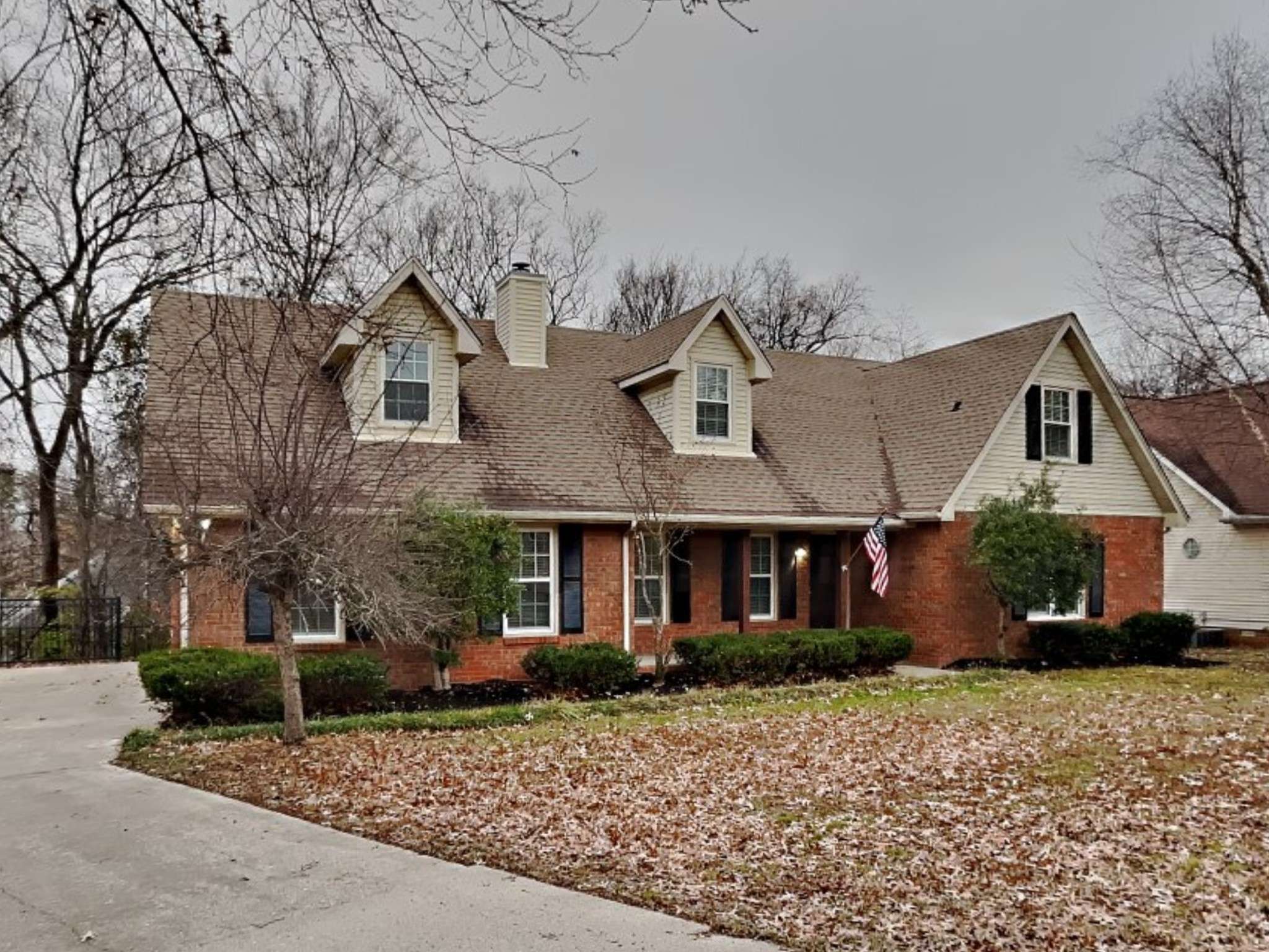 730 Brushy Ridge Dr, La Vergne, TN 37086