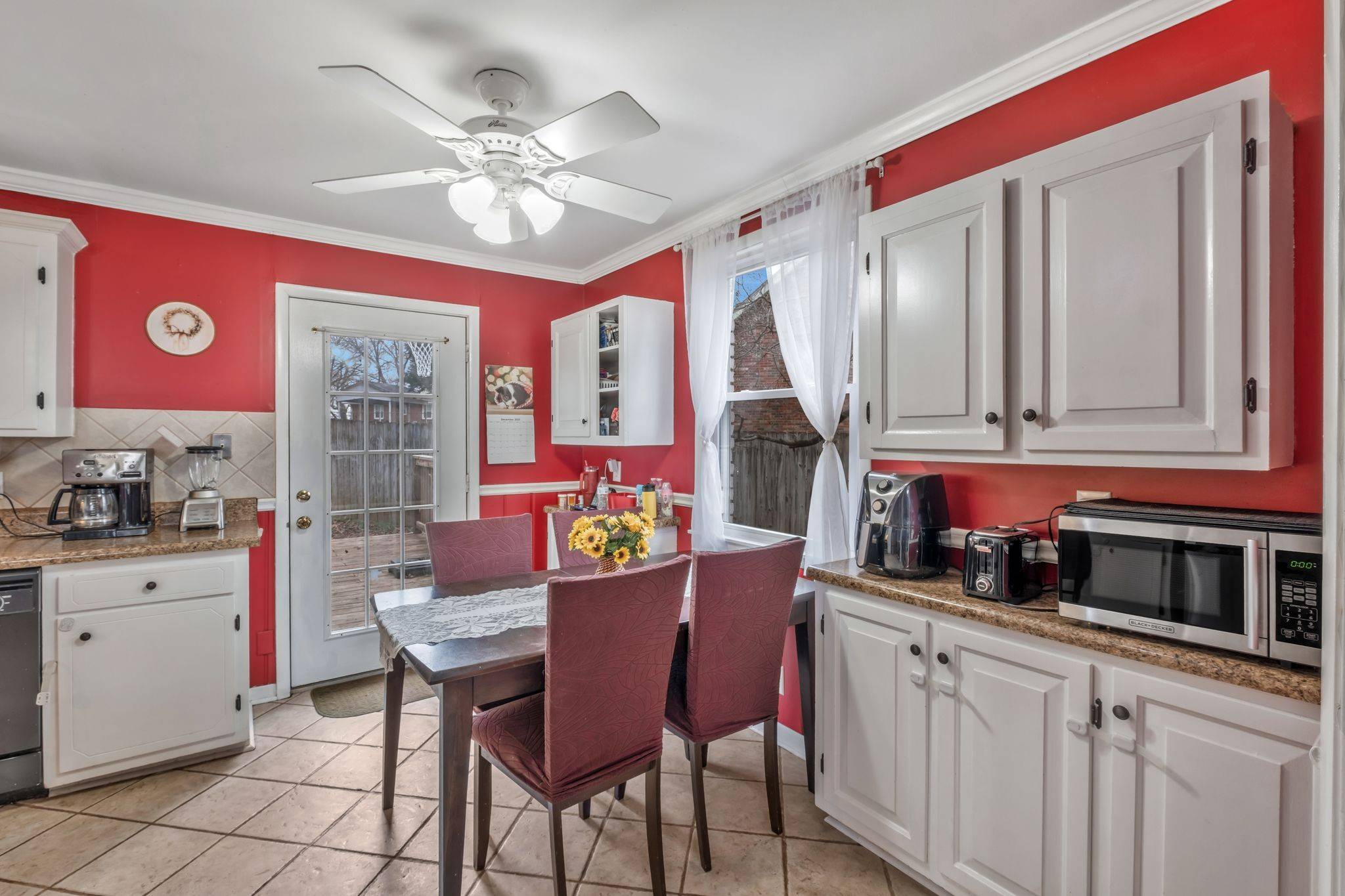 200 Bonnaoaks Dr, Hermitage, TN 37076
