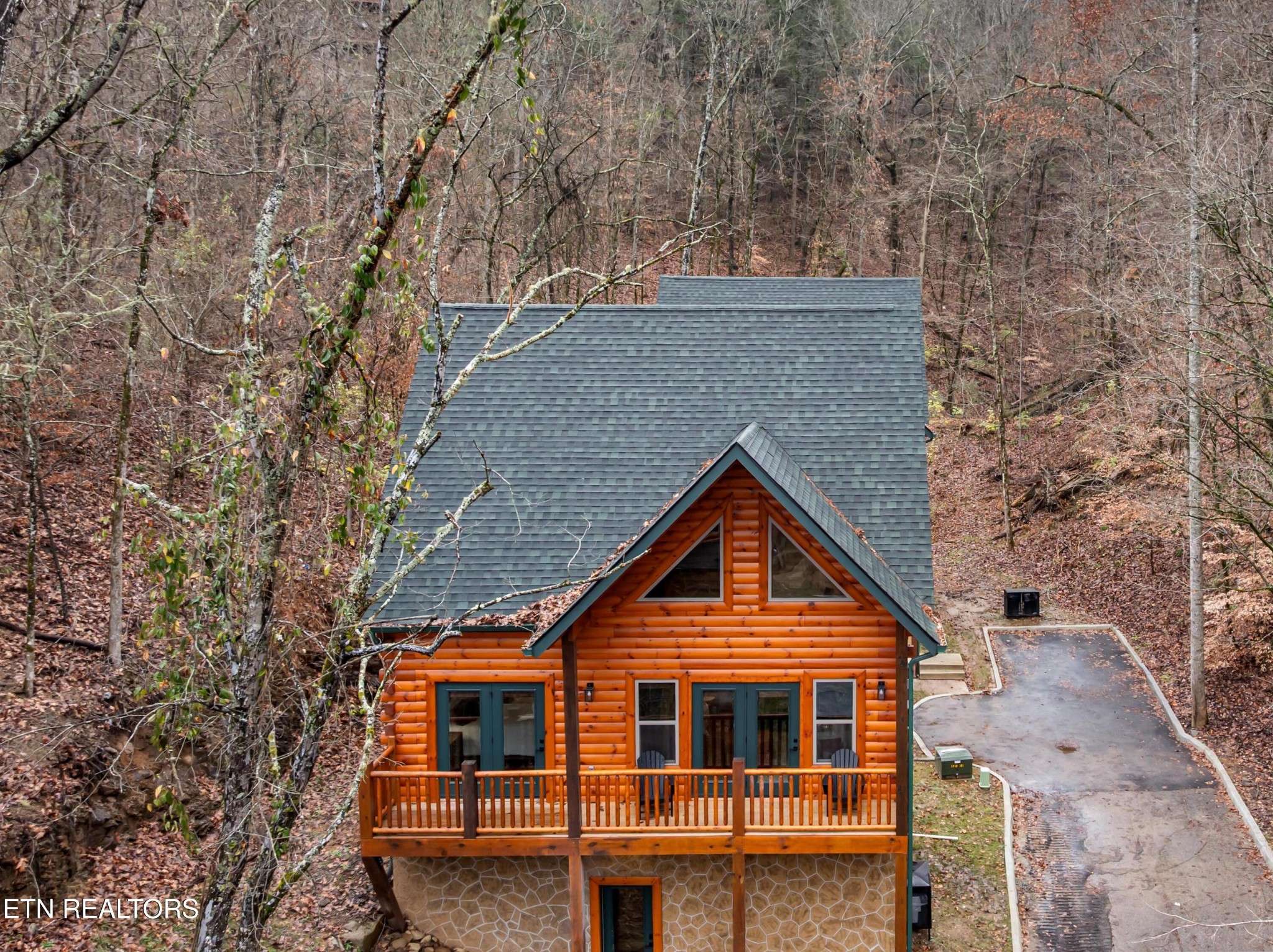 2119 Valley Creek Way, Pigeon Forge, TN 37862