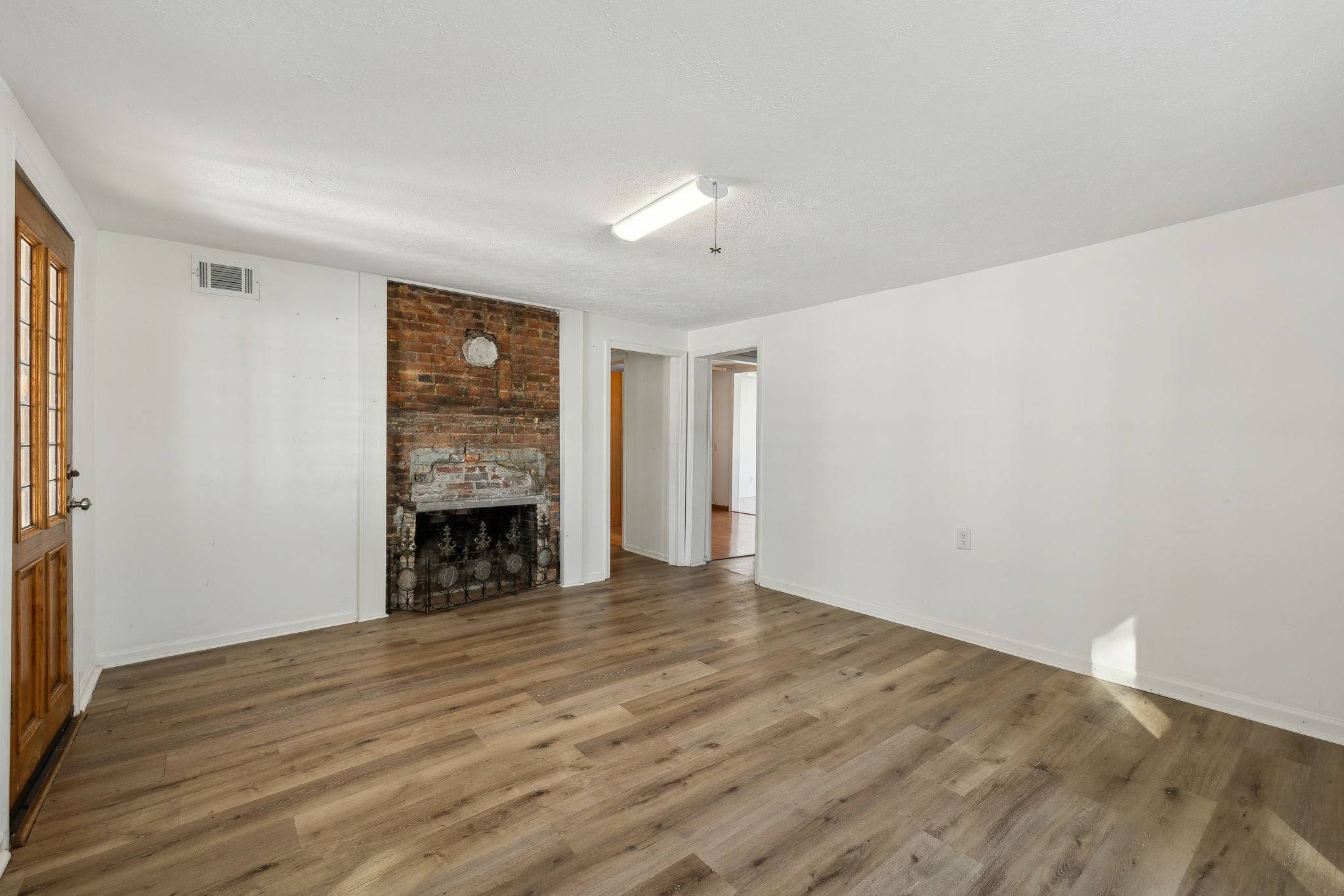 120 Wilkerson Ln, Portland, TN 37148