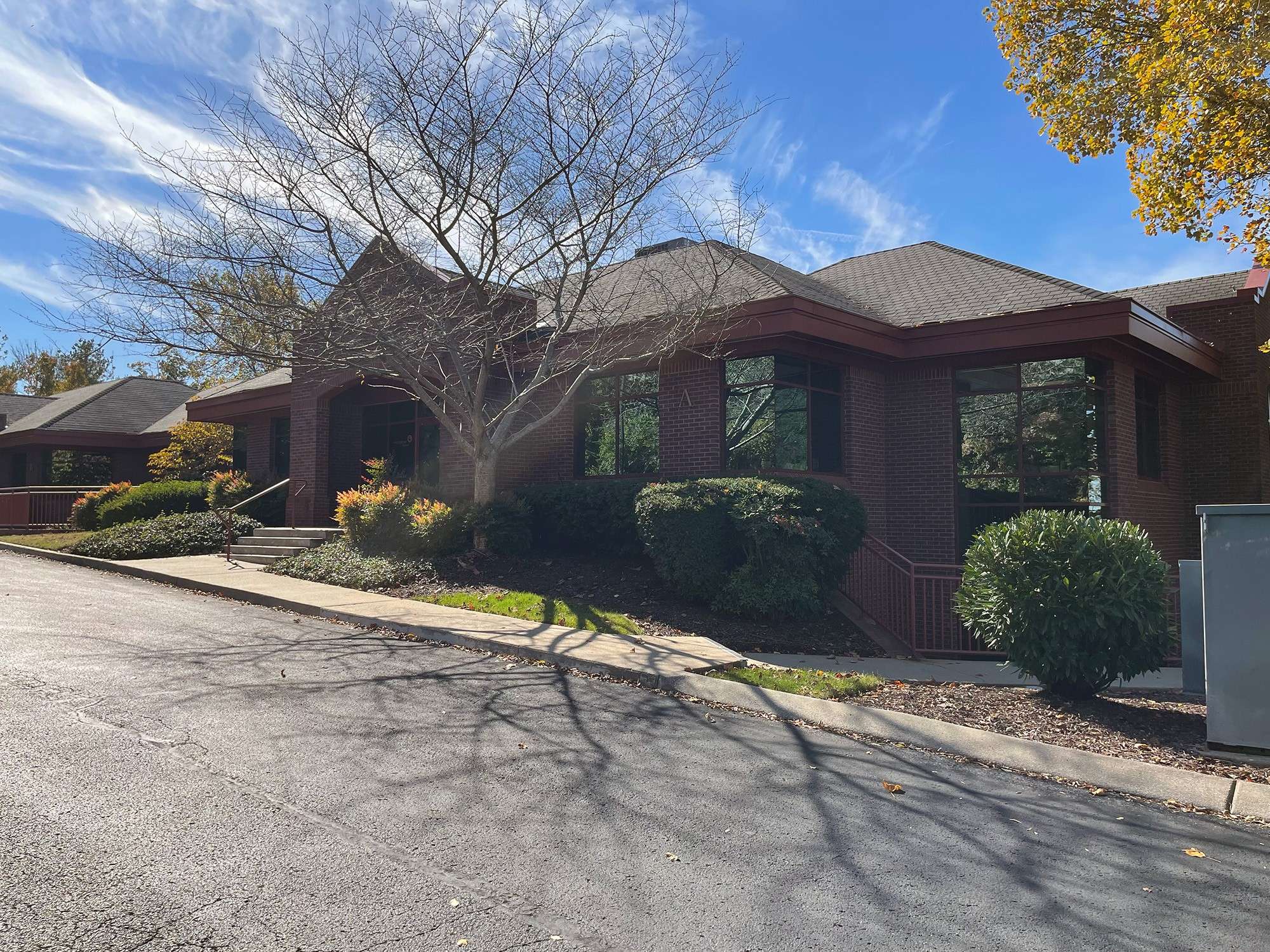213 Overlook Cir, Brentwood, TN 37027