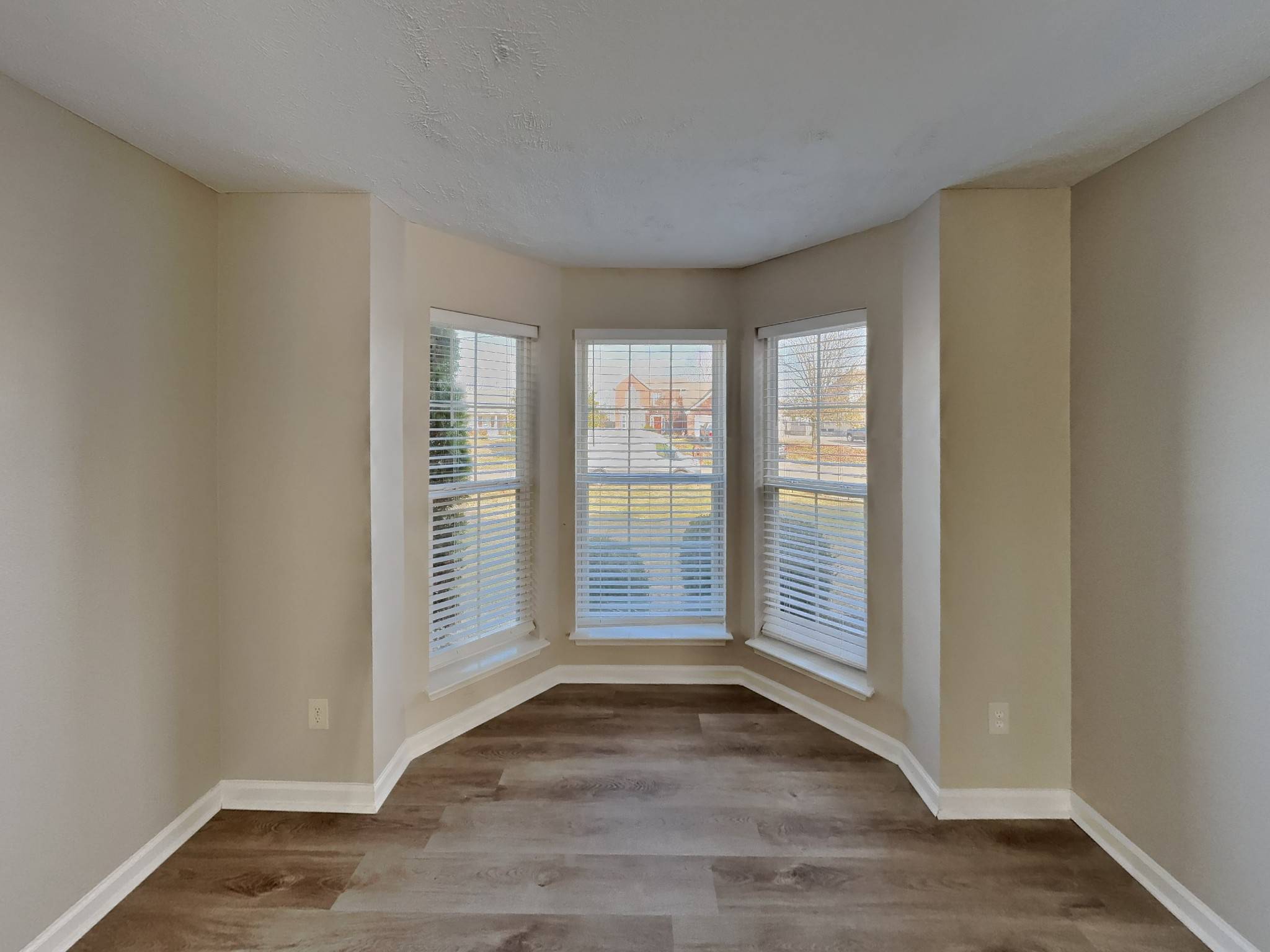 673 Mable Dr, La Vergne, TN 37086