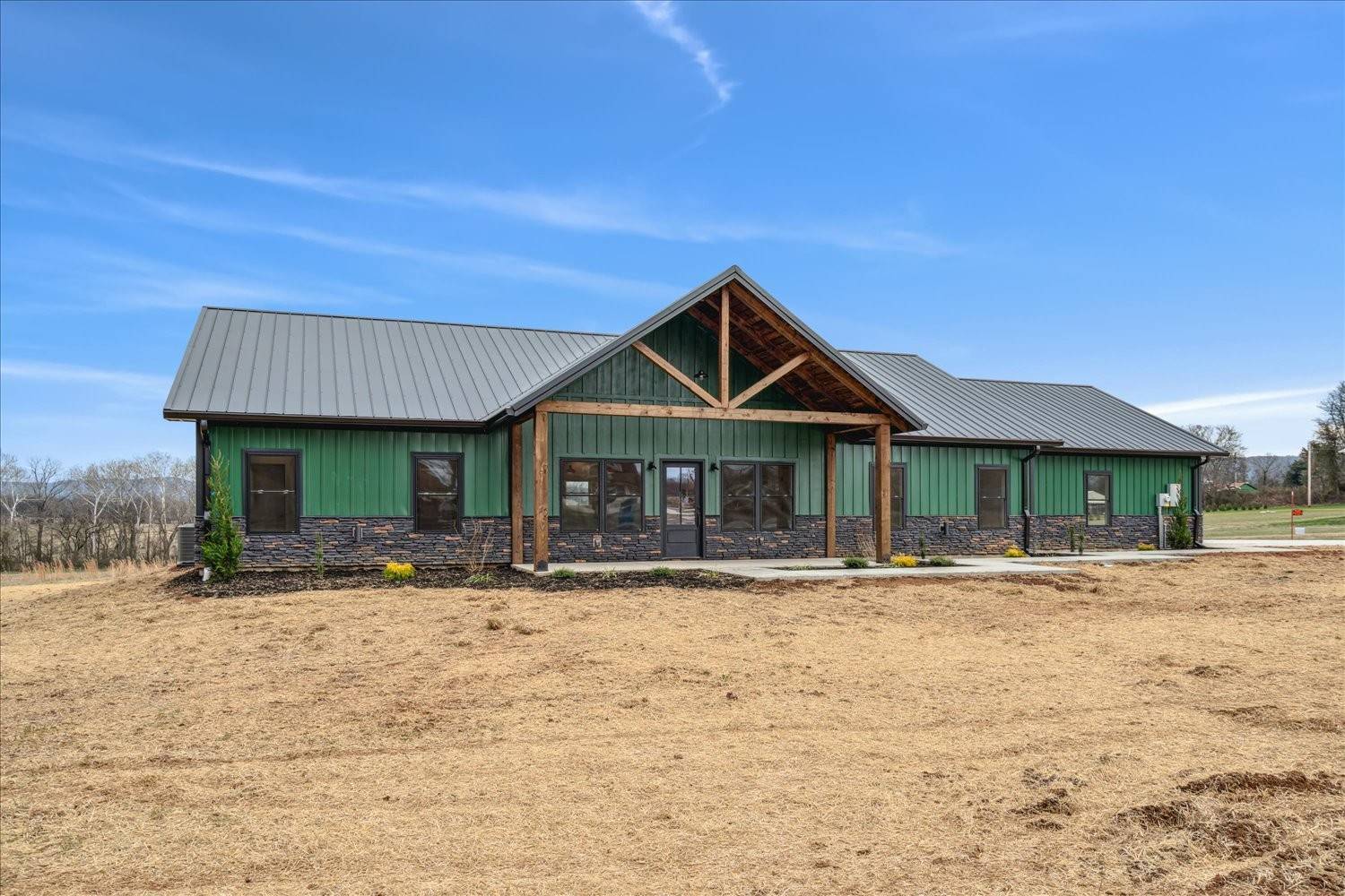 961 Collins Ln, Huntland, TN 37345