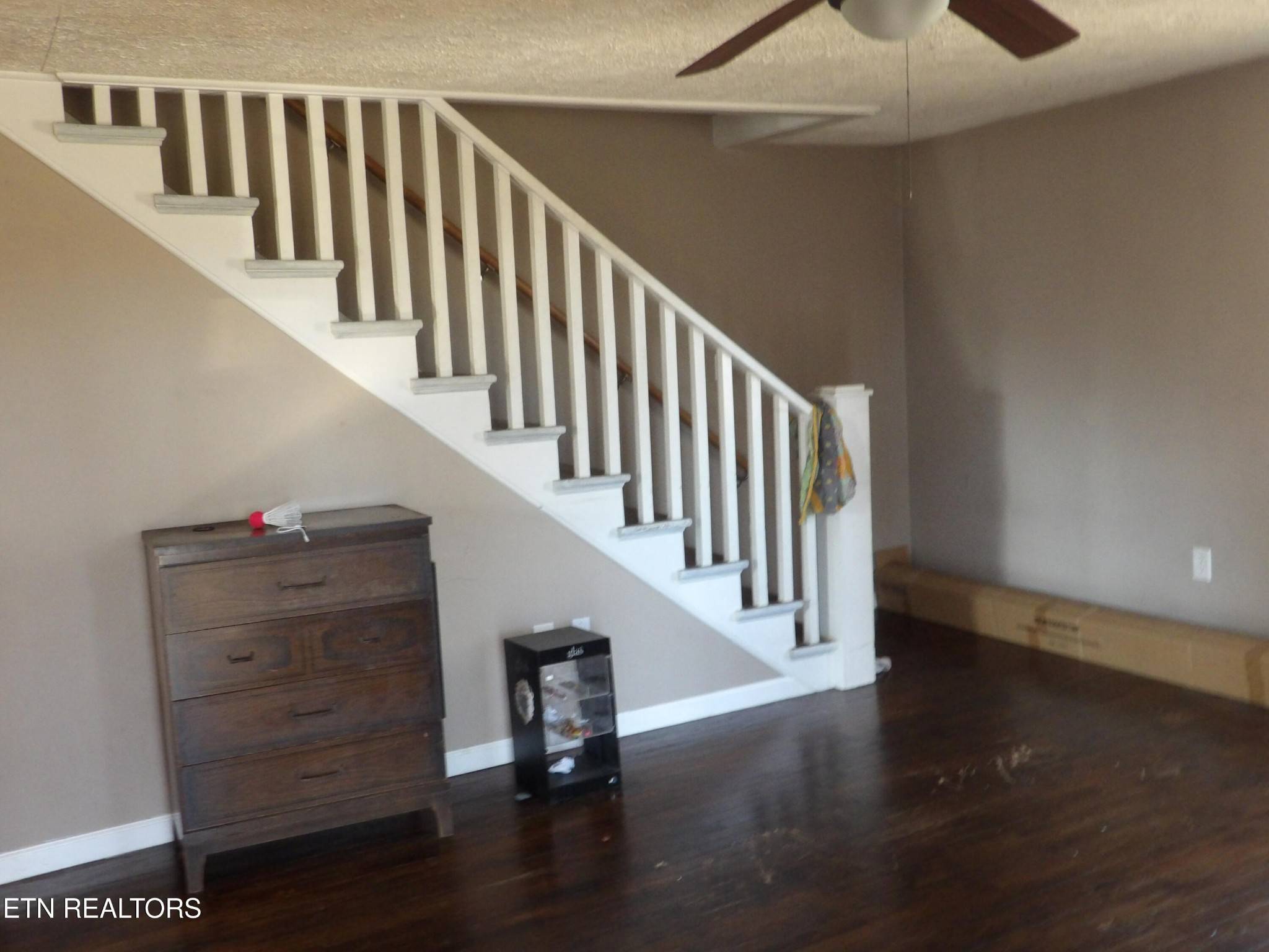 130 Hickory Lane, Crossville, TN 38555