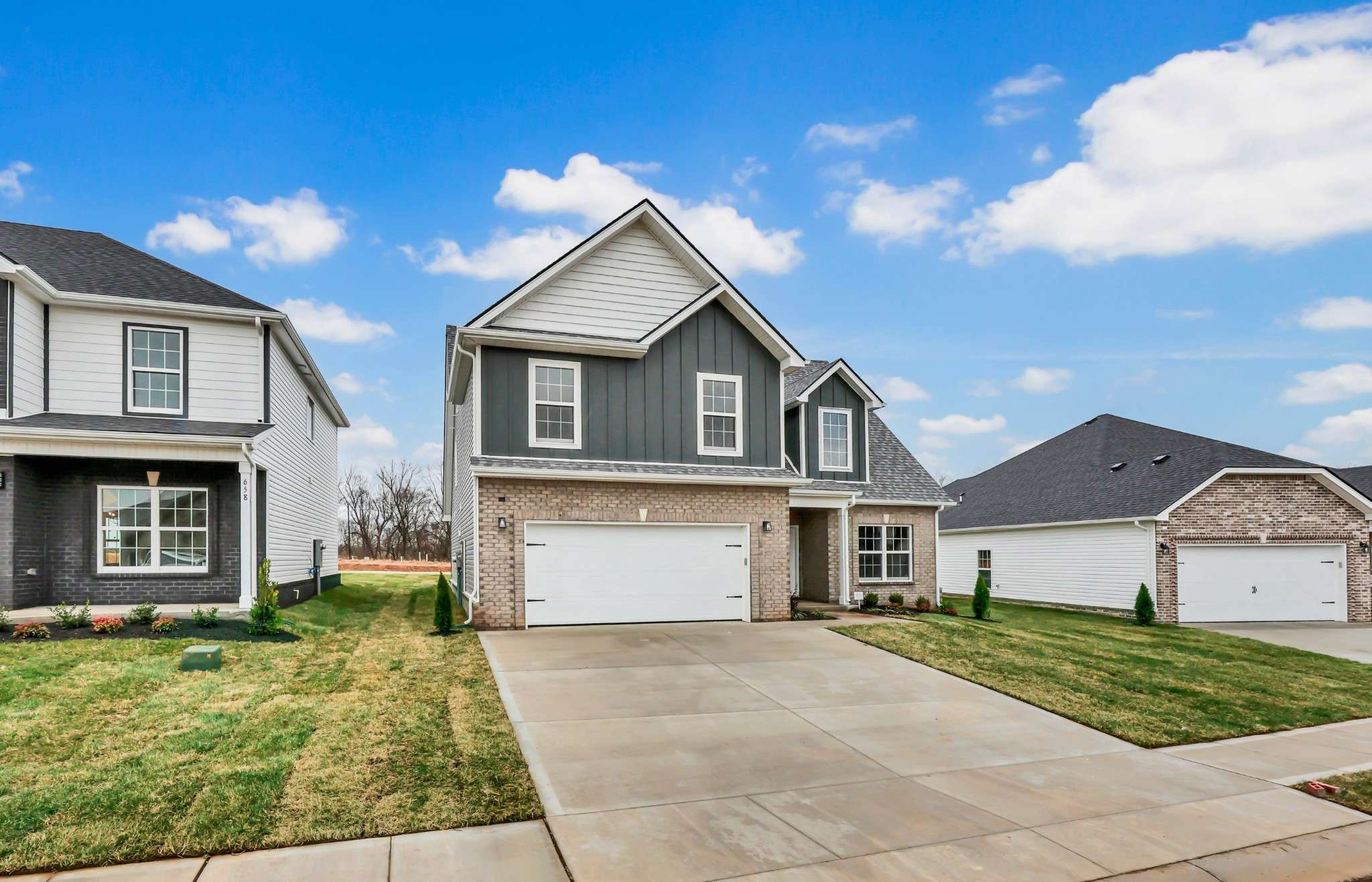 664 Marblewing Ct, Clarksville, TN 37043