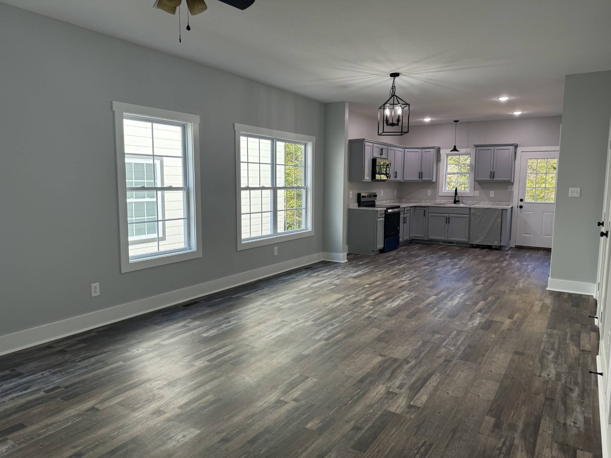 952 Greenwood Ave, Clarksville, TN 37040