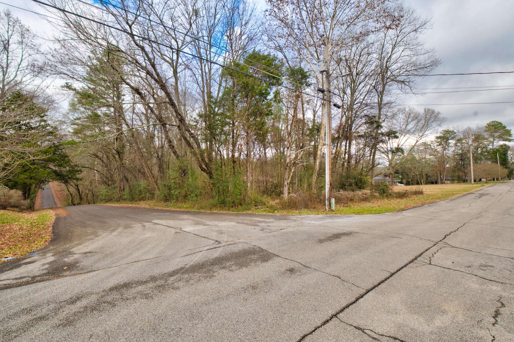 242013410 N Shore Acres Lisa Ln Road, Soddy Daisy, TN 37379