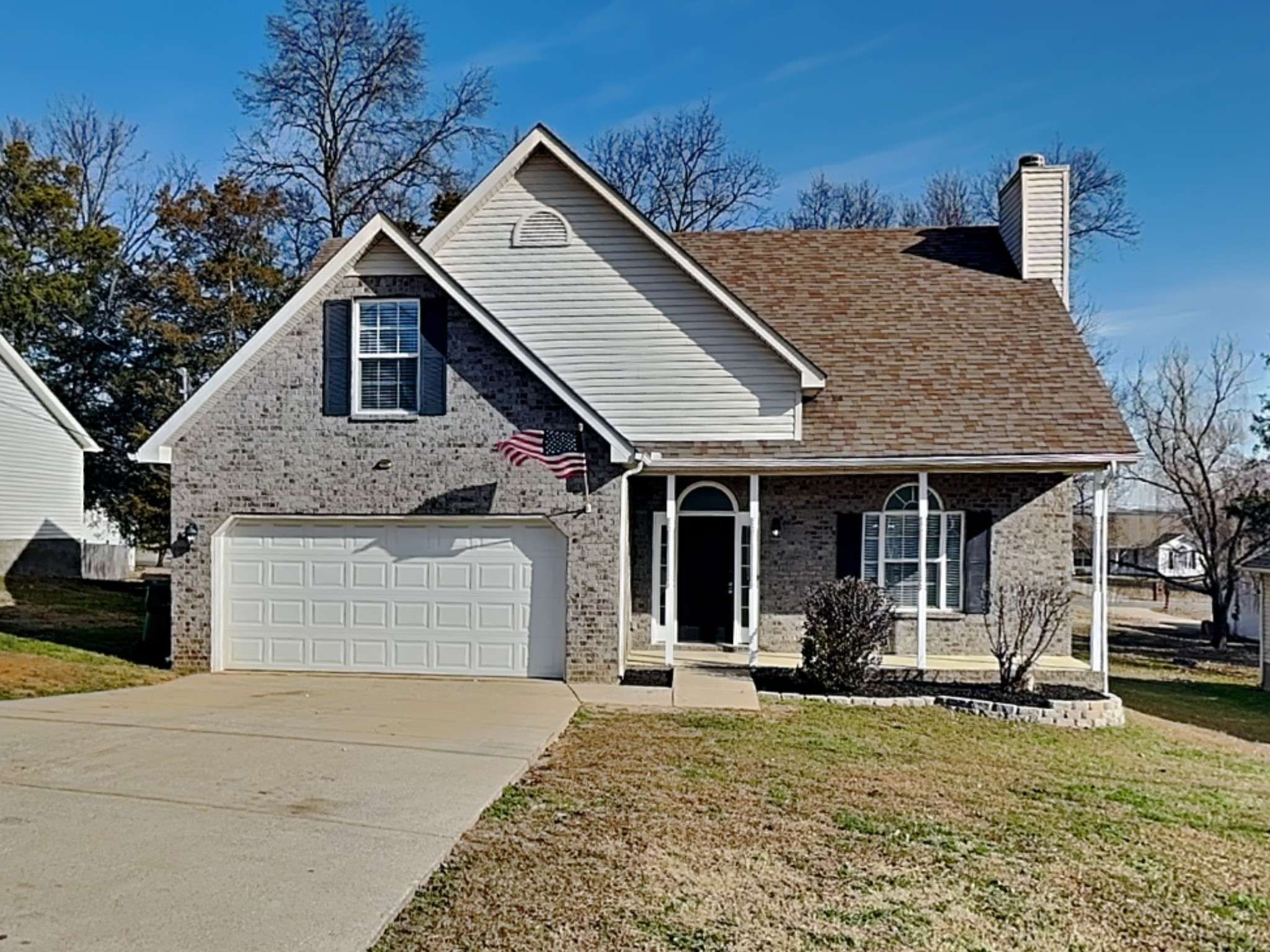 129 Mary Joe Martin Dr, La Vergne, TN 37086