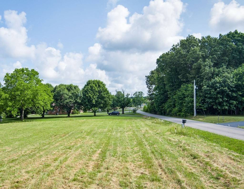 2390 Bowser Rd, Cookeville, TN 38506