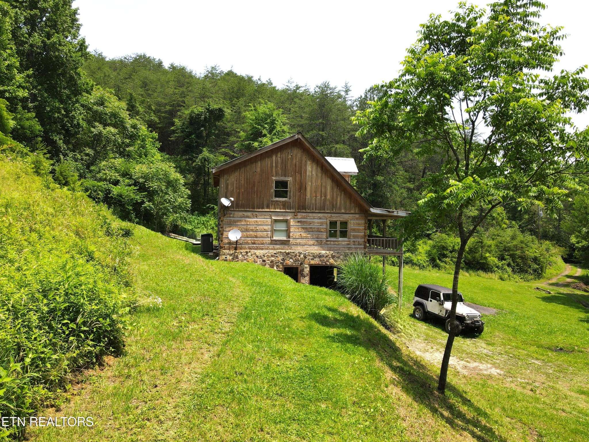 453 Trentham Hollow Rd, Parrottsville, TN 37843