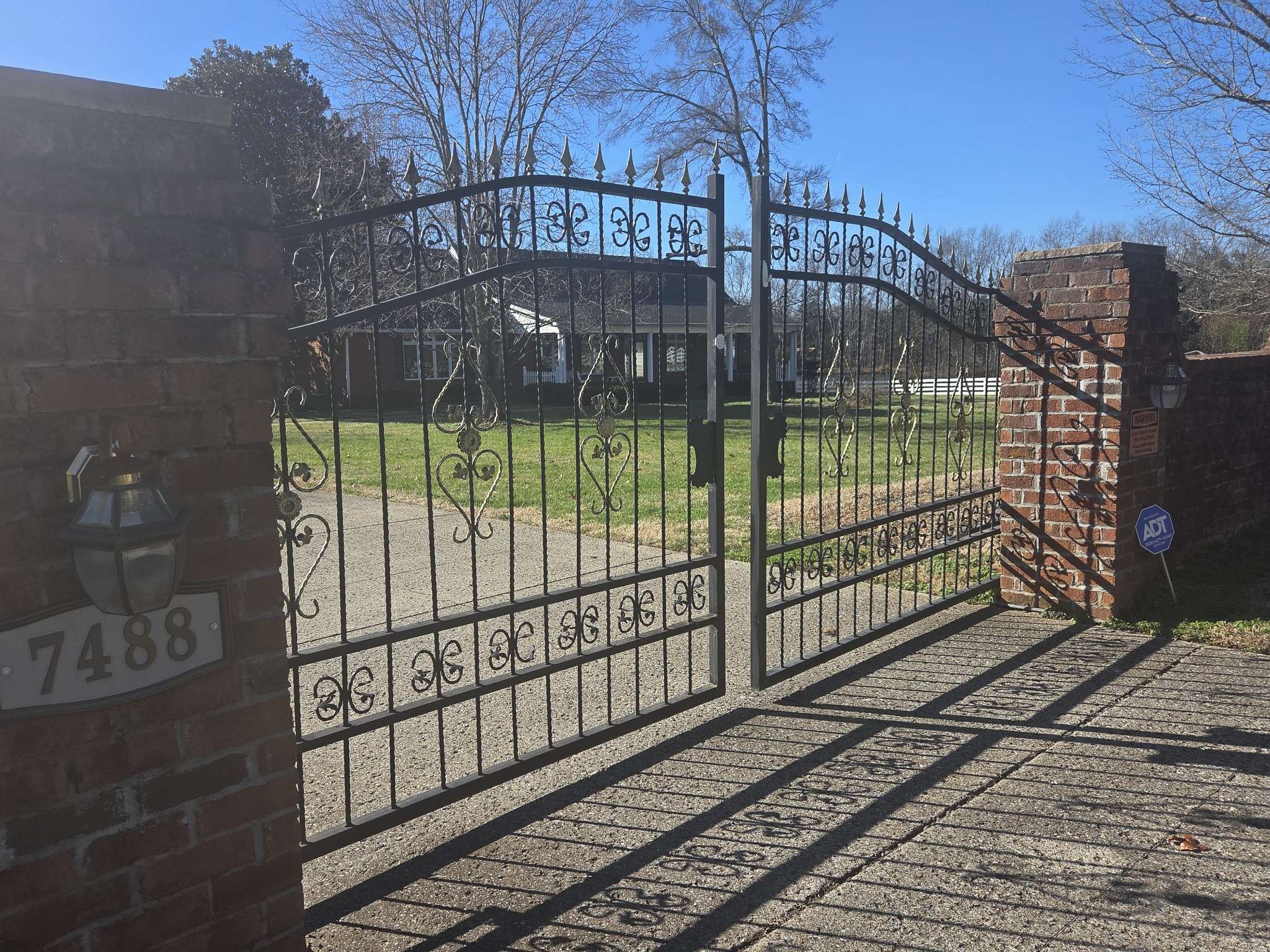 7488 Lowe Ln, Rockvale, TN 37153