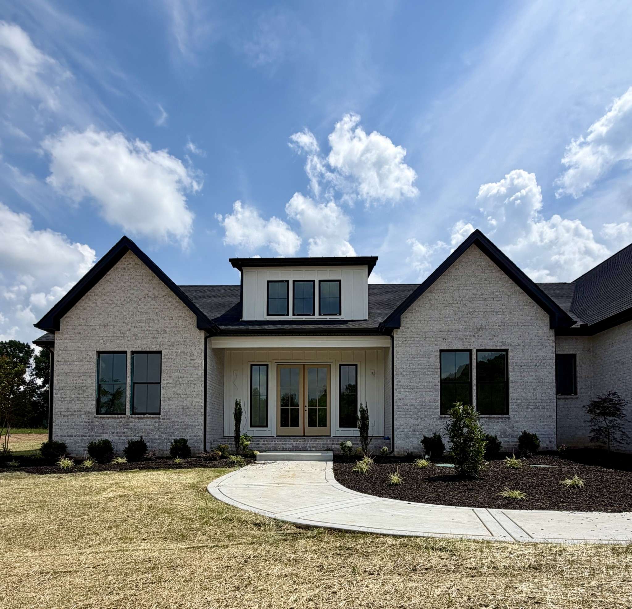 5 Pace Rd, Clarksville, TN 37043