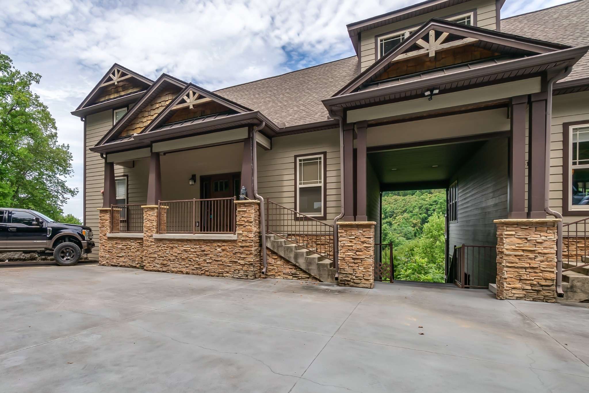 320 Floating Mill Rd, Silver Point, TN 38582