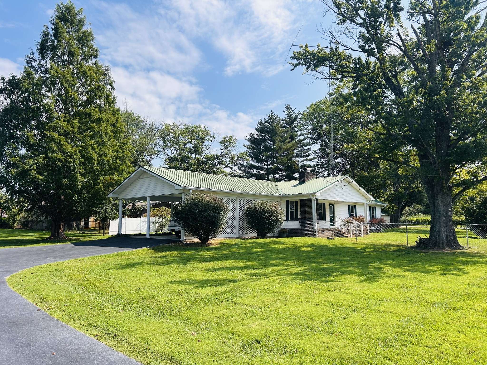 401 Hillcrest Rd, Manchester, TN 37355
