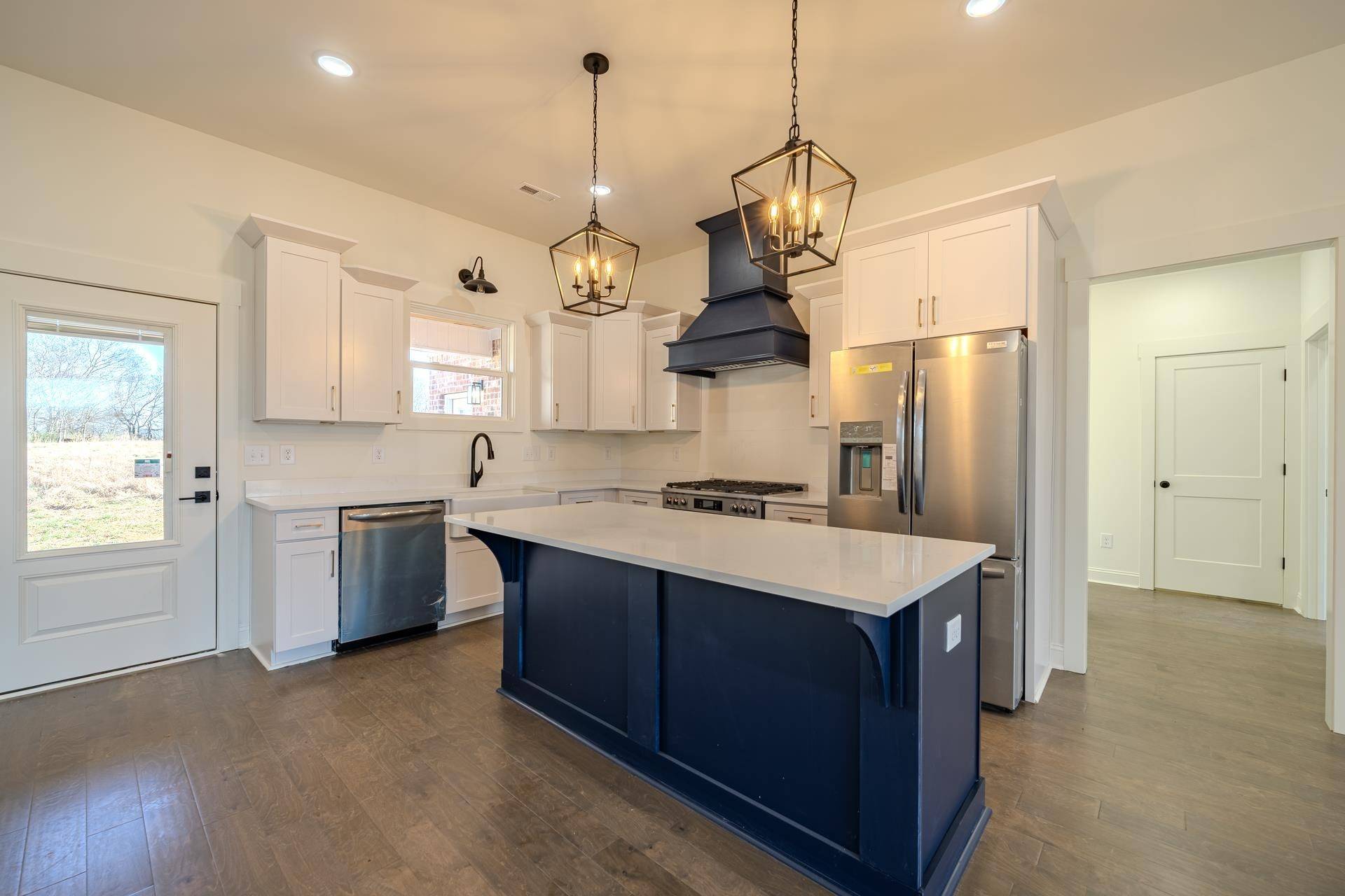 130 BELVEDERE CIR, Savannah, TN 38372