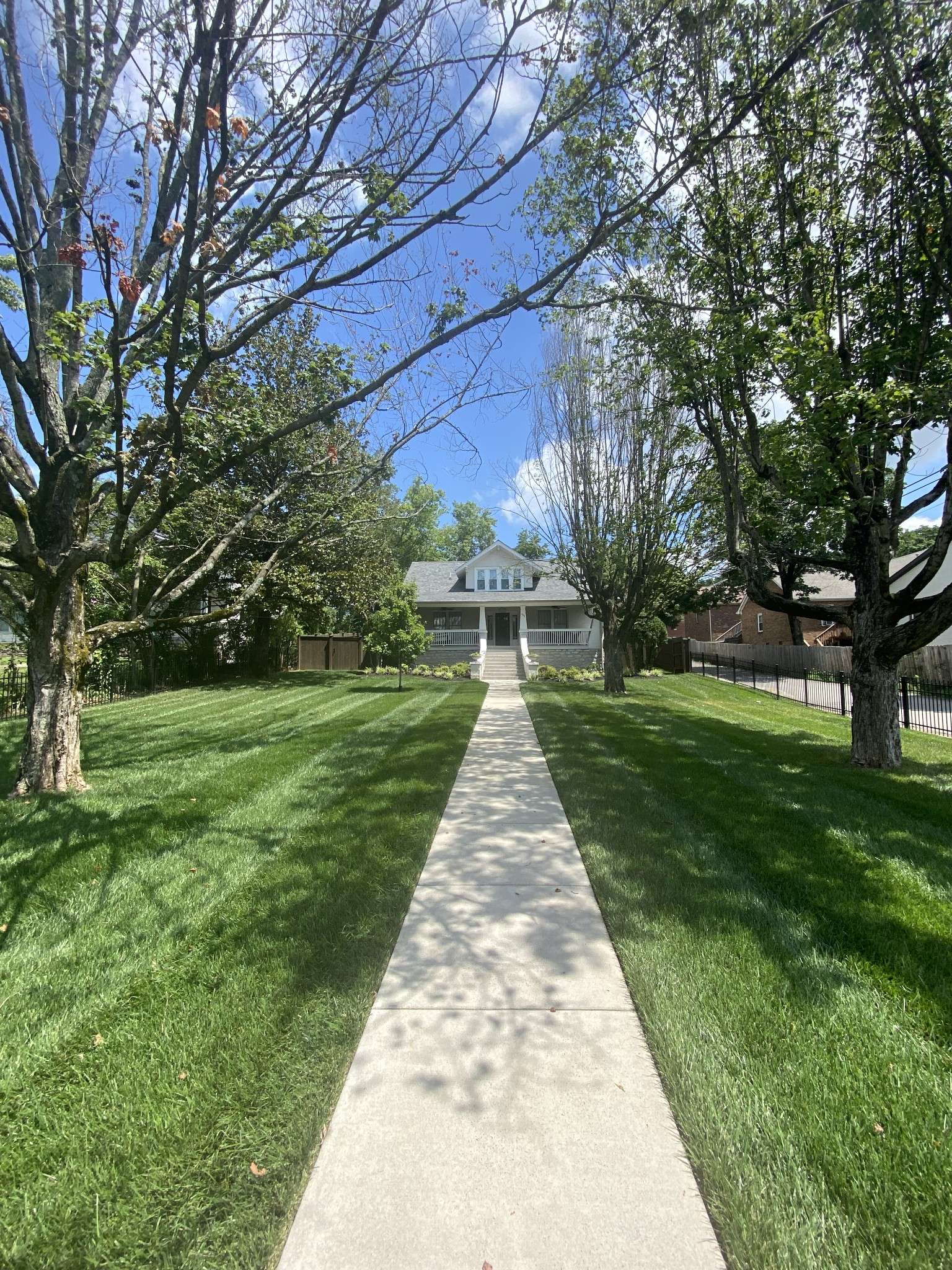 706 W 7th St, Columbia, TN 38401