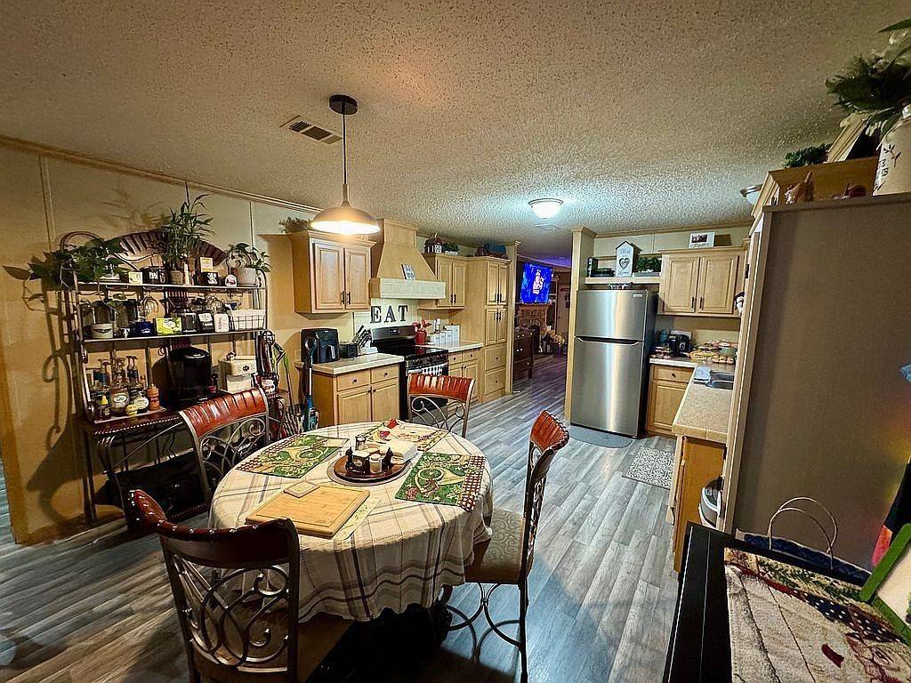 3351 E State Line Rd, Union City, TN 38261