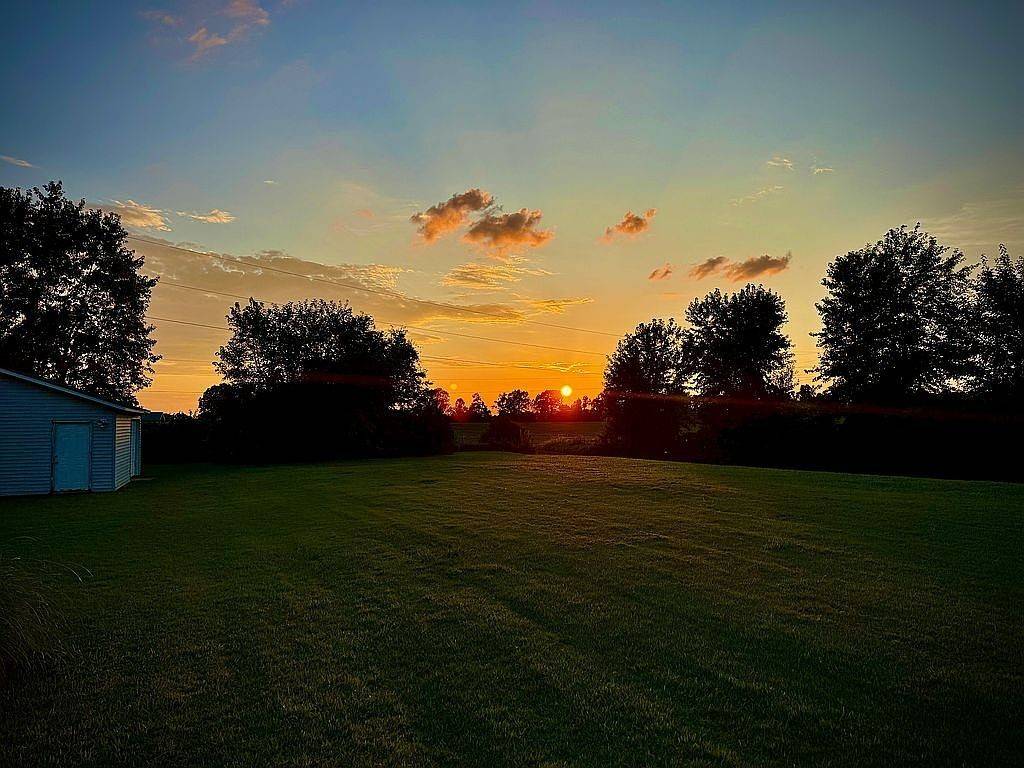 3351 E State Line Rd, Union City, TN 38261