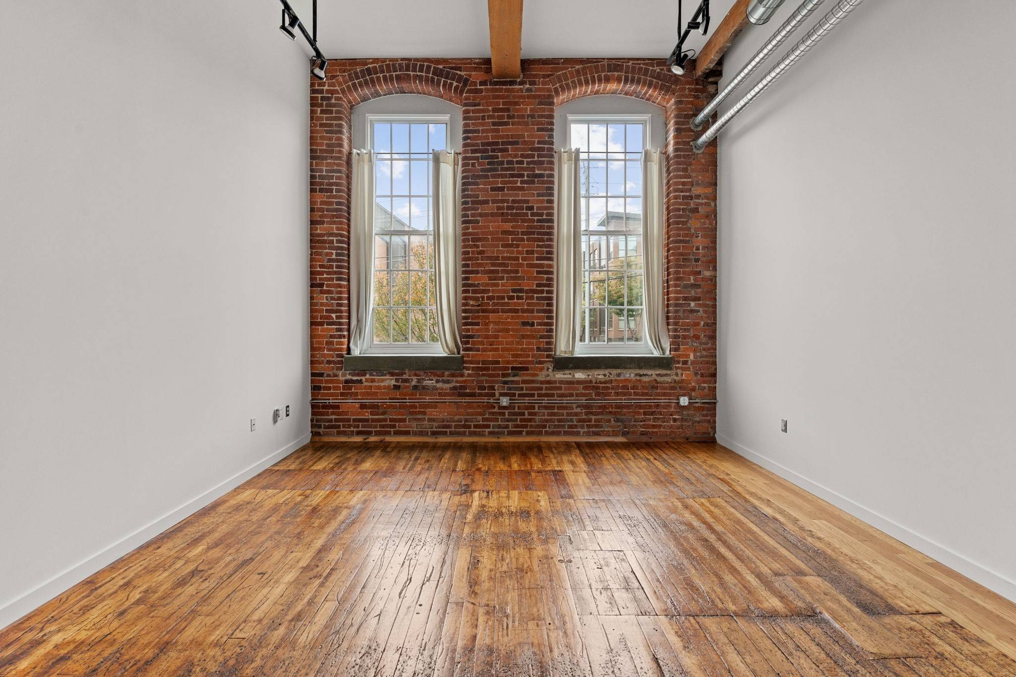 1350 Rosa L Parks Blvd #347, Nashville, TN 37208