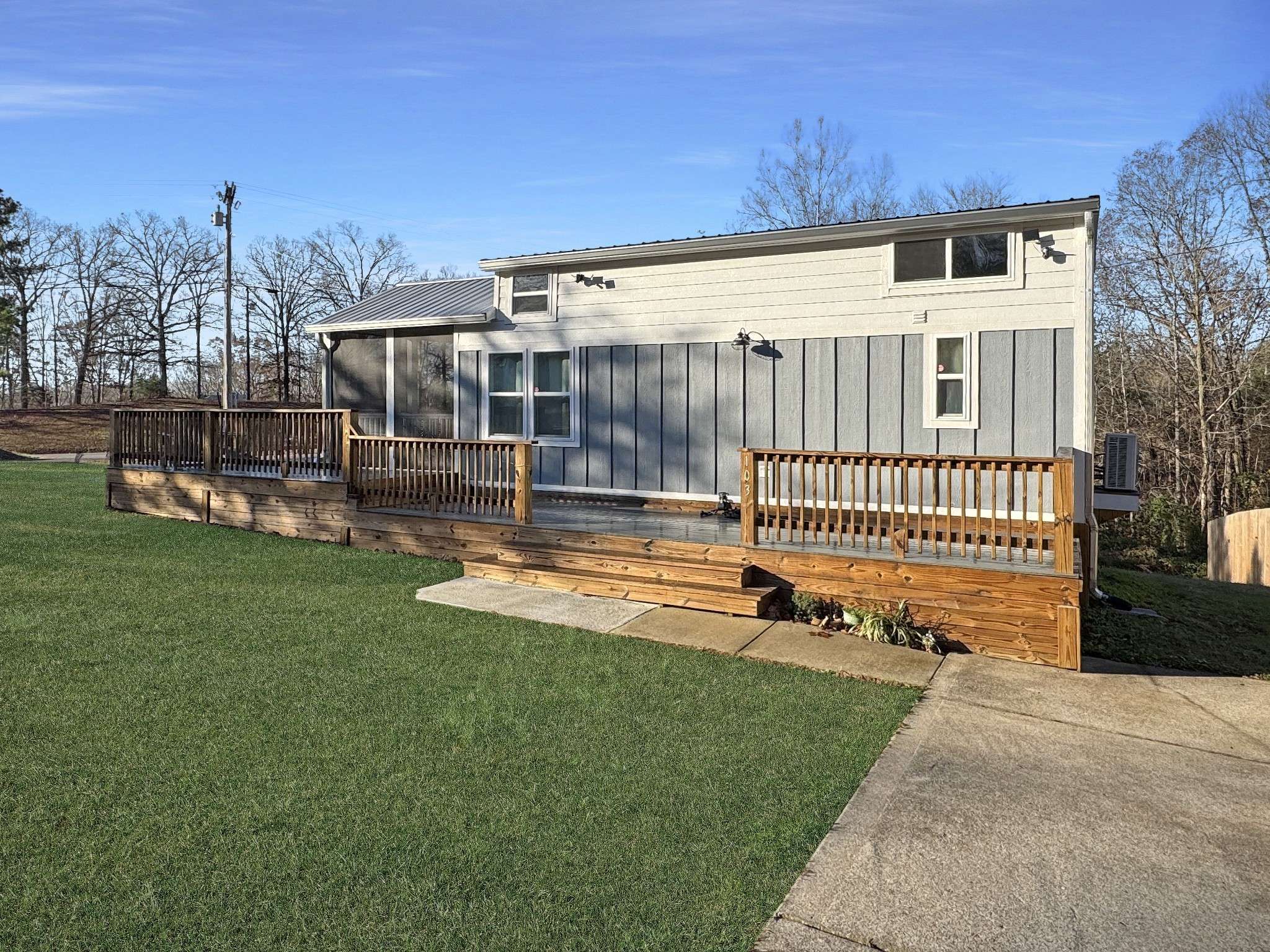 103 Thomas Rd, Dover, TN 37058