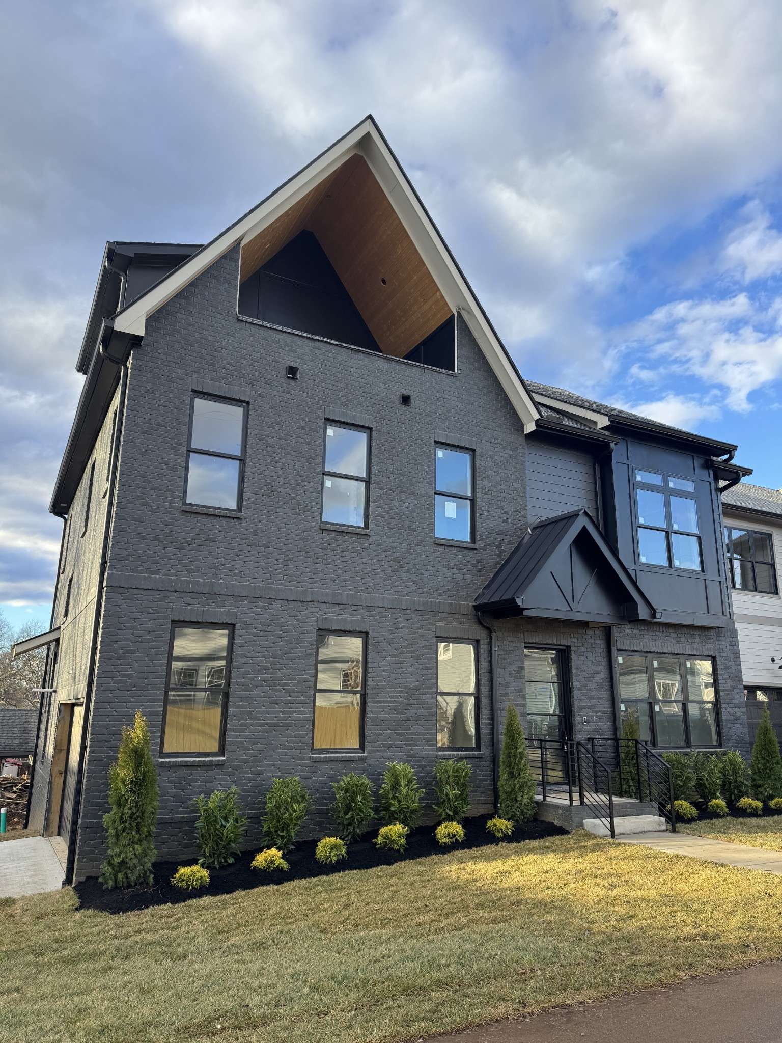 1311 61st Ave #N, Nashville, TN 37209