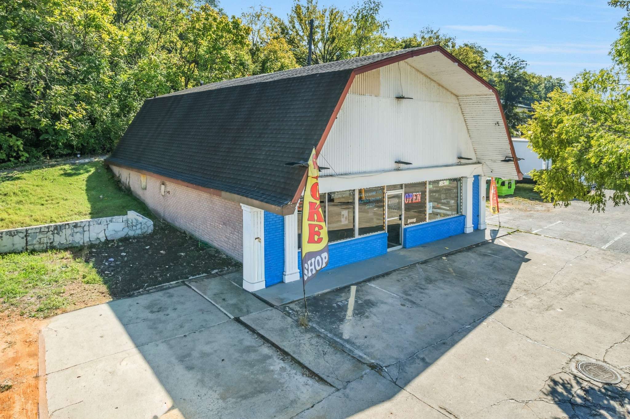 207 N Riverside Dr, Clarksville, TN 37040