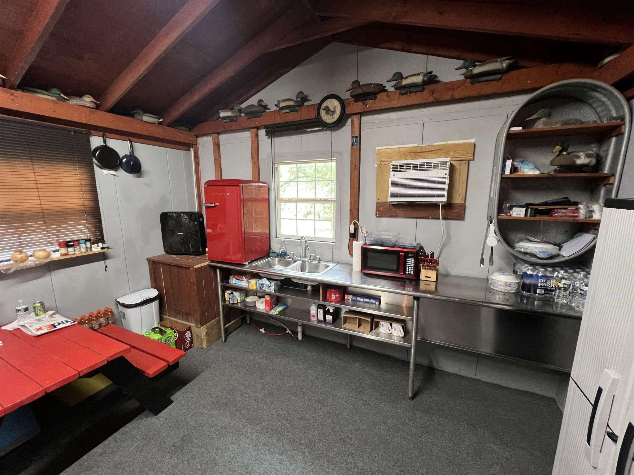 590 TOWBOAT LN, Adamsville, TN 38310