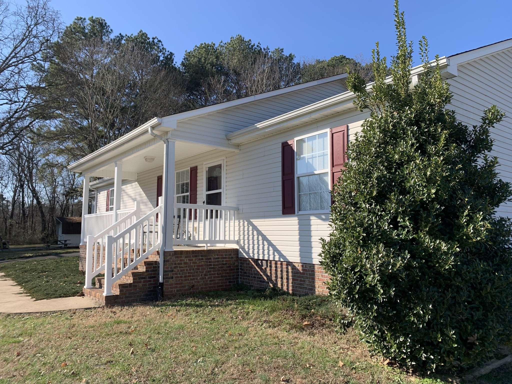 301 Rosson St, Summertown, TN 38483