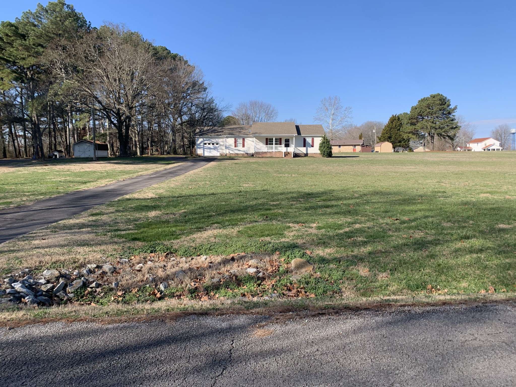 301 Rosson St, Summertown, TN 38483