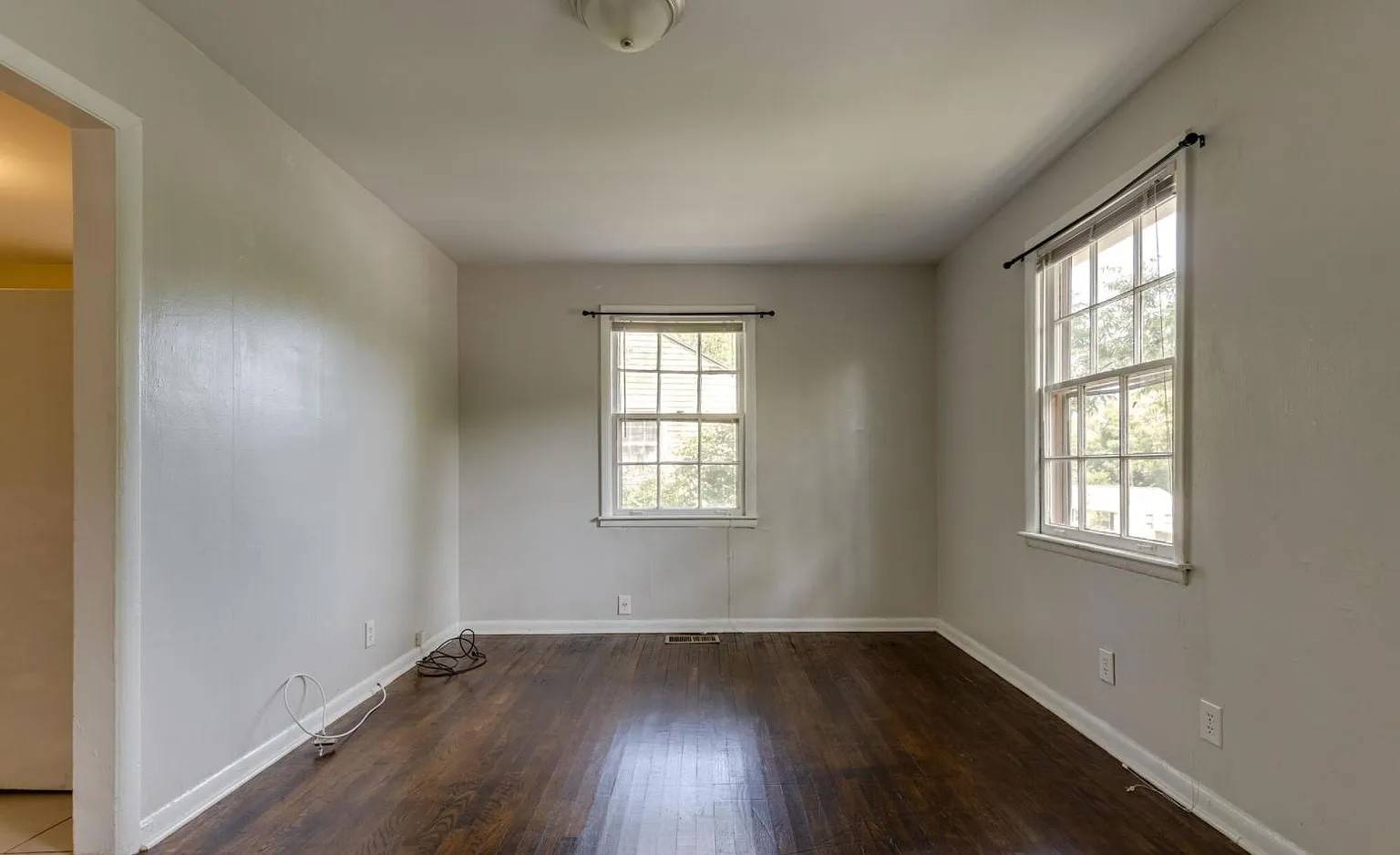 906 S 14th St, Nashville, TN 37206