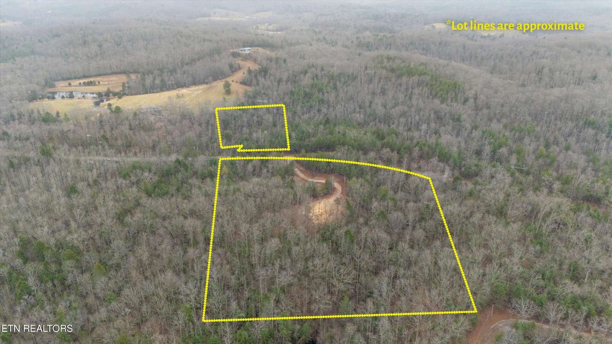 952 Genesis Rd, Lancing, TN 37770