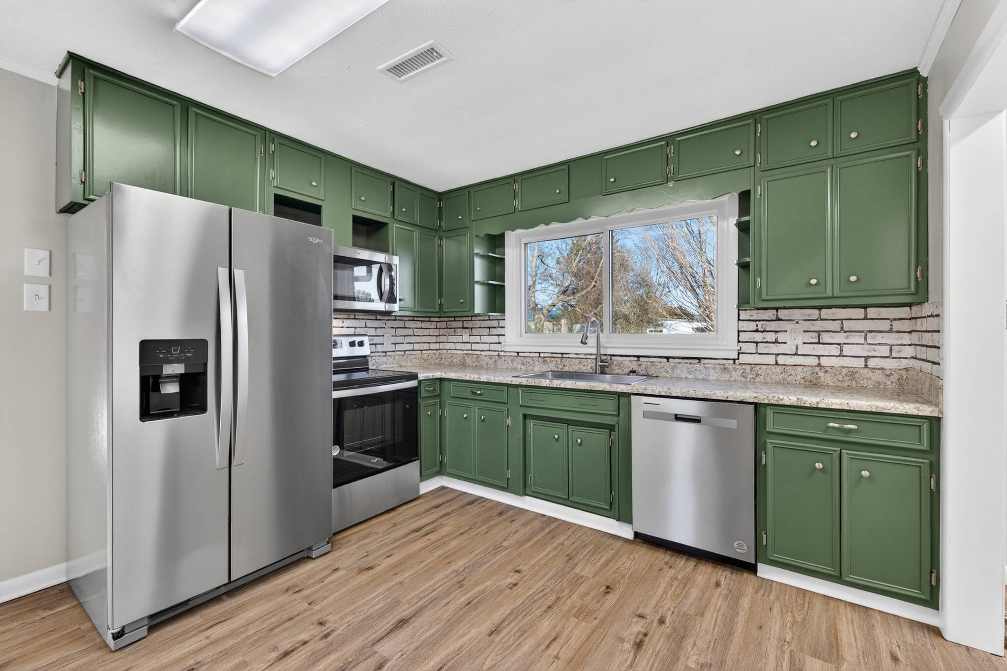 8 Prospect Rd, Fayetteville, TN 37334