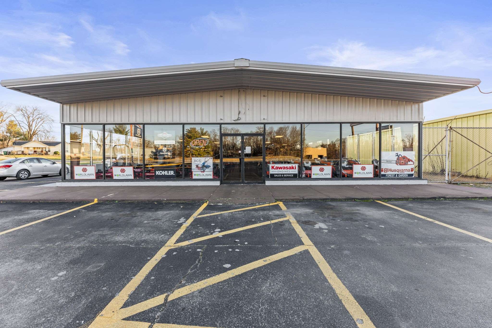 918 S College St, Winchester, TN 37398