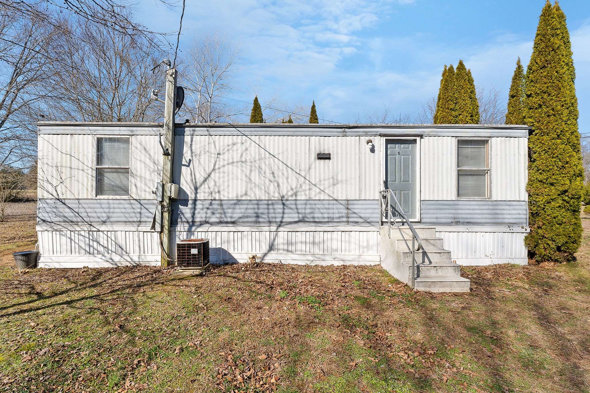 280 Bone Cave Rd, Rock Island, TN 38581