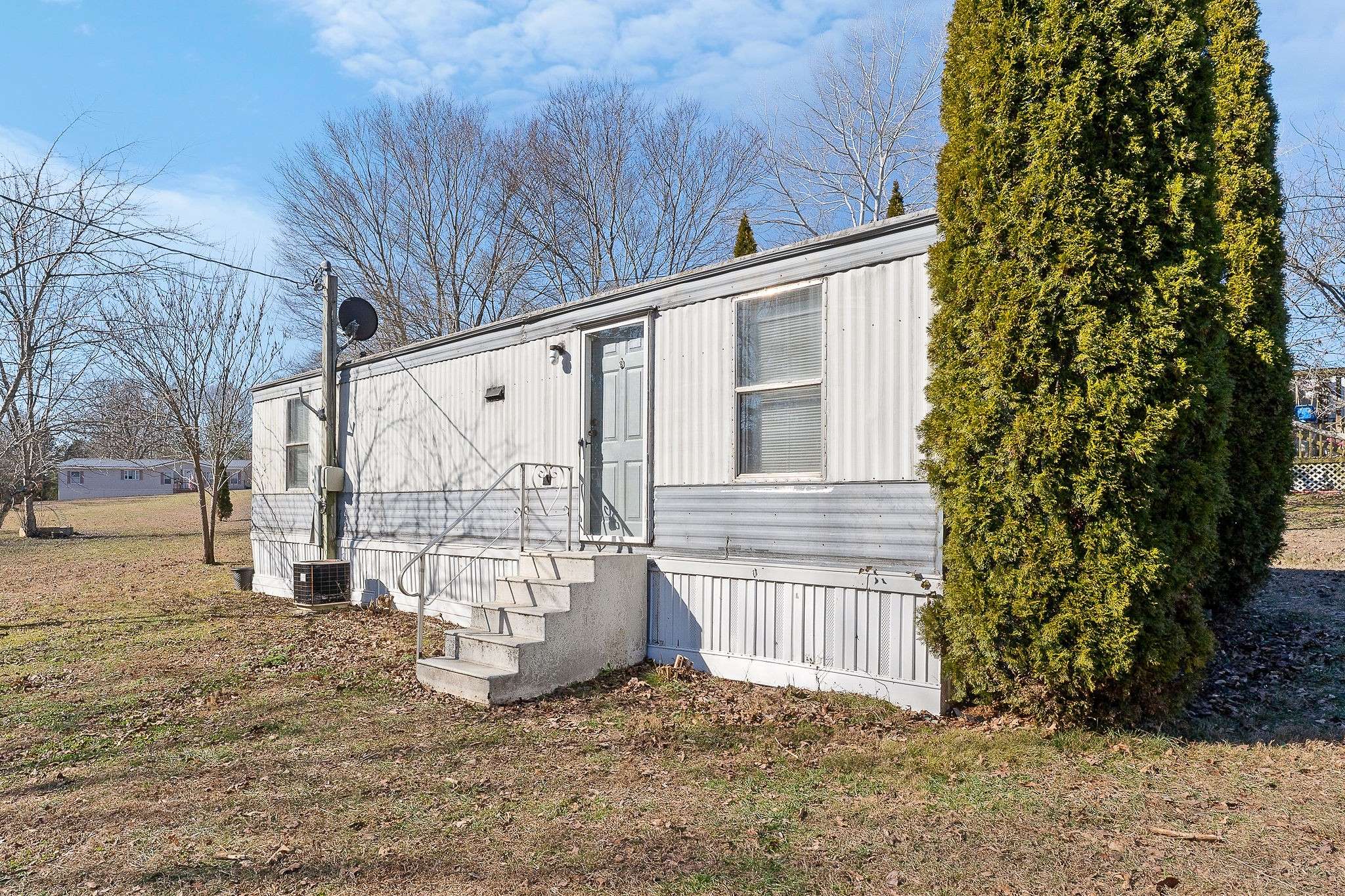 280 Bone Cave Rd, Rock Island, TN 38581