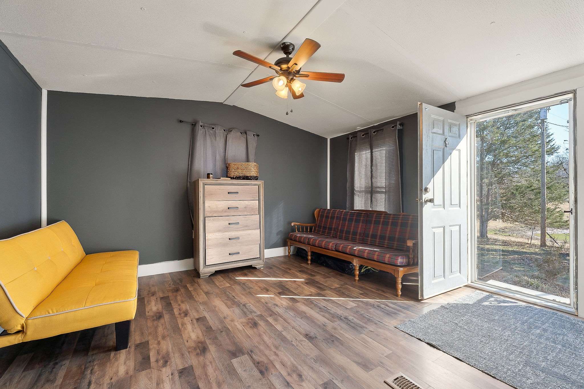 280 Bone Cave Rd, Rock Island, TN 38581