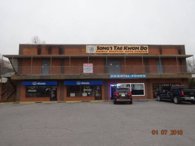 2060 Fort Campbell Blvd, Clarksville, TN 37042