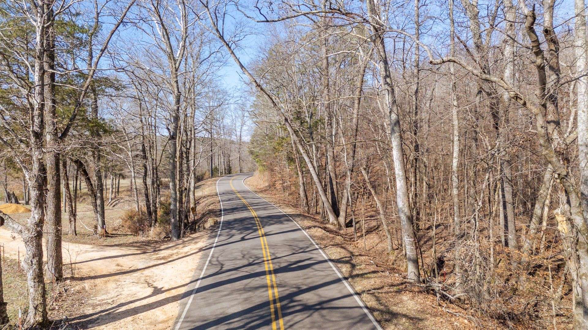 3310 HOLLAND CREEK RD, Savannah, TN 38372