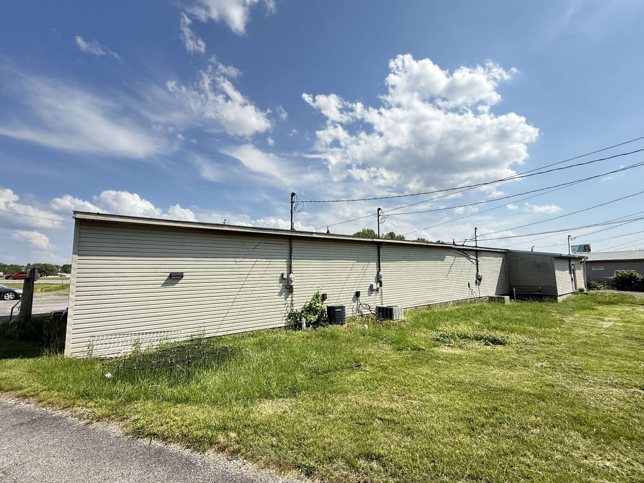 2111 Robert L Draper Way, Powderly, KY 42367
