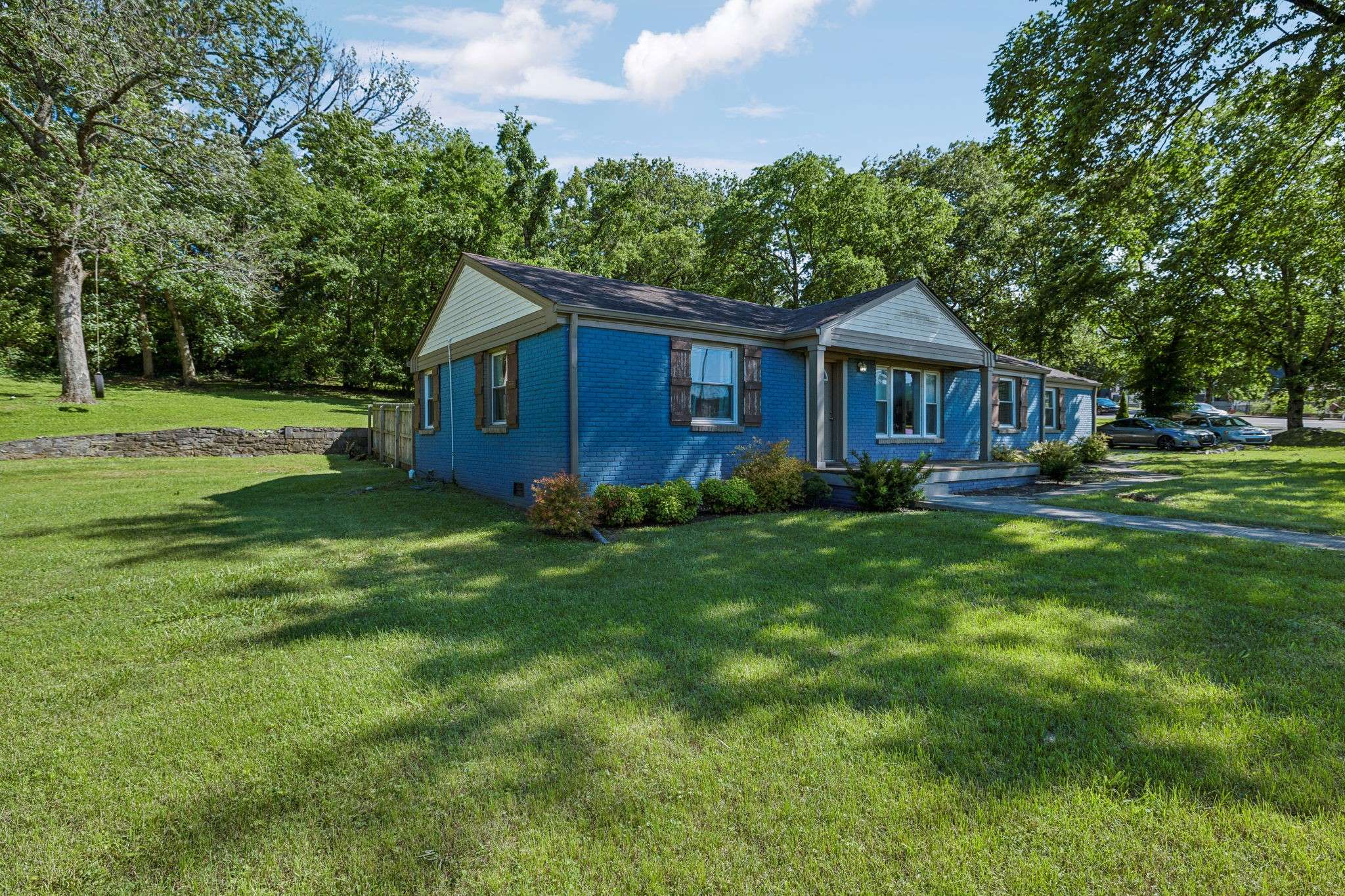 1201 S Graycroft Ave, Madison, TN 37115