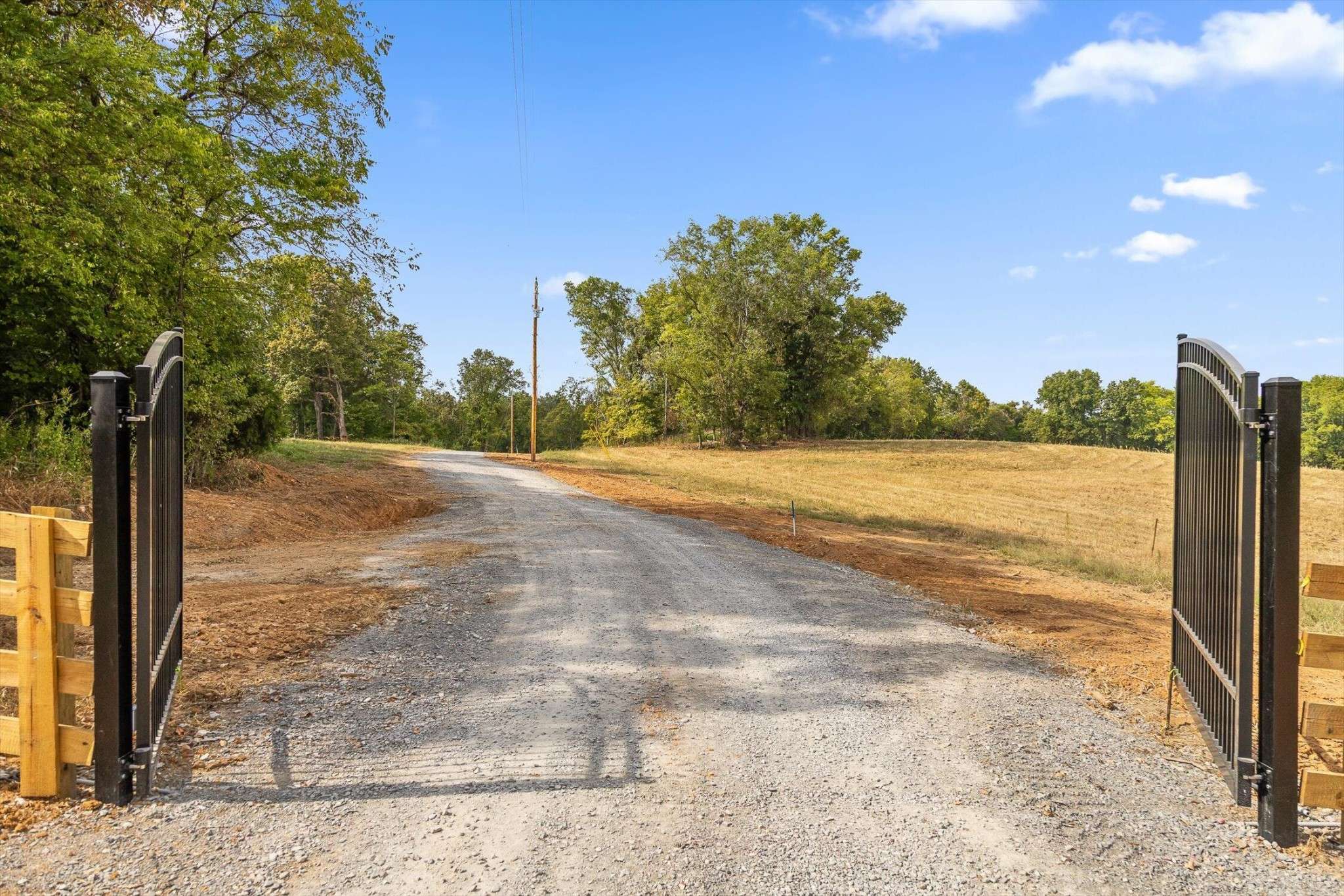 12 Sturgeon Creek Road, Cedar Hill, TN 37032