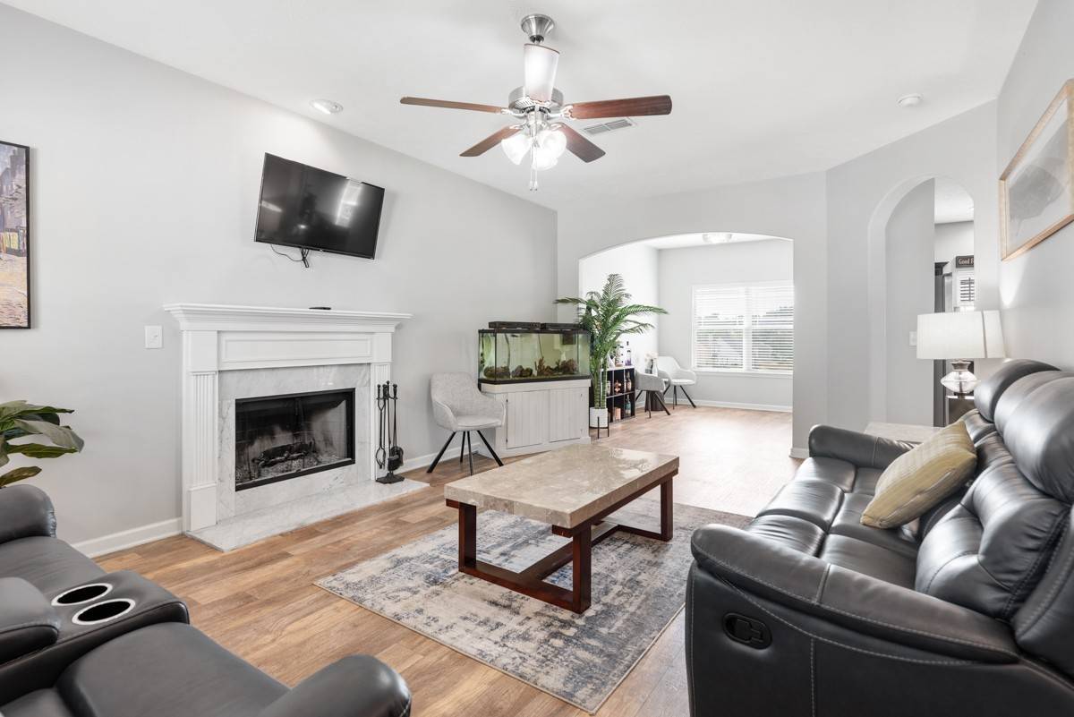 1304 Busiris Dr, Hermitage, TN 37076