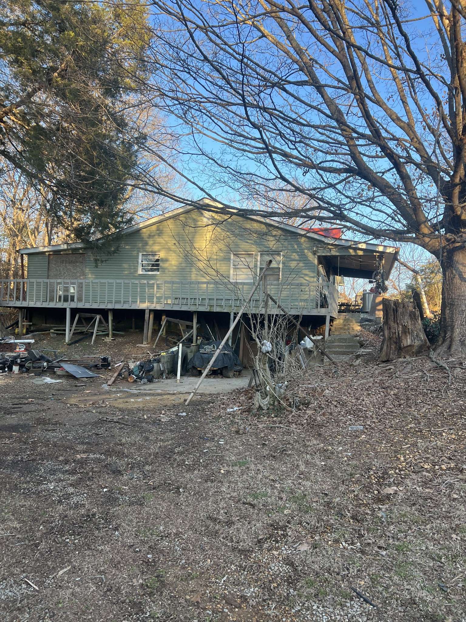 2077 Holders Cove Rd, Winchester, TN 37398