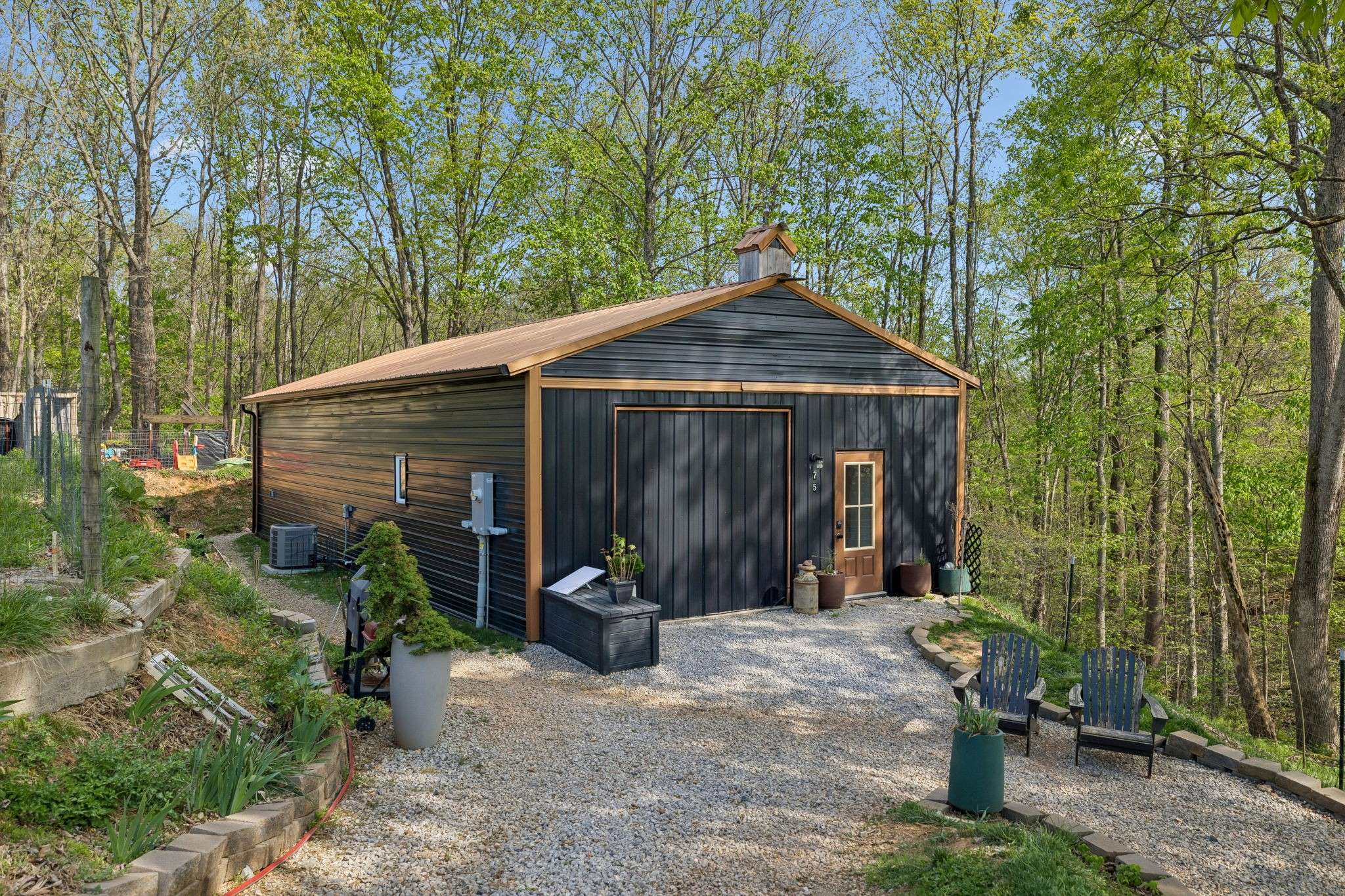 75 New Harmony Rd, Lafayette, TN 37083