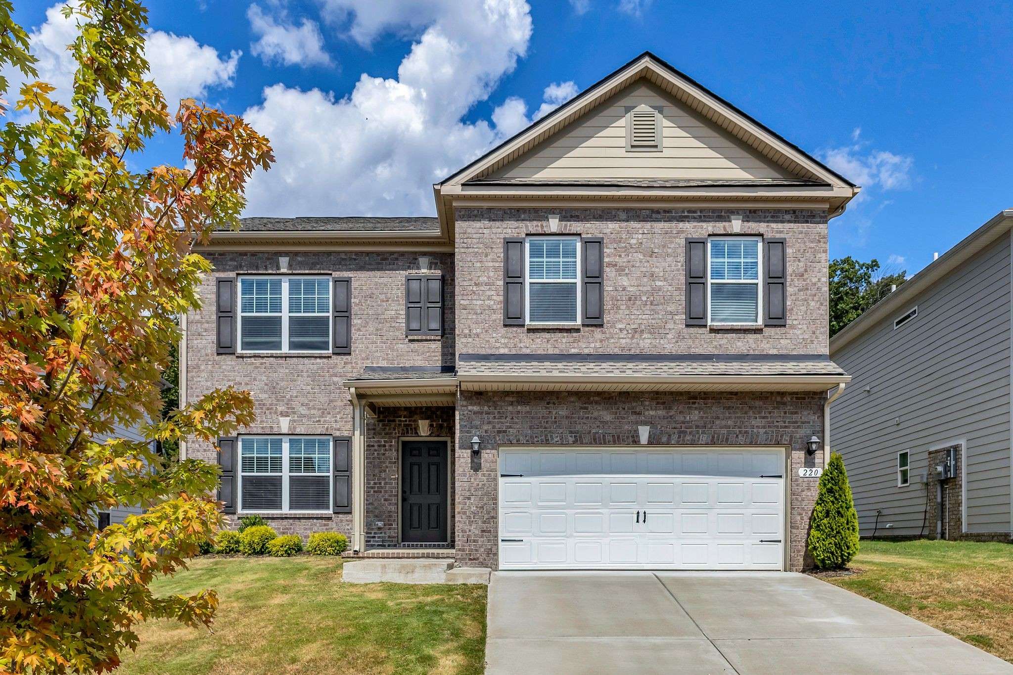 220 Lightwood Dr, Antioch, TN 37013
