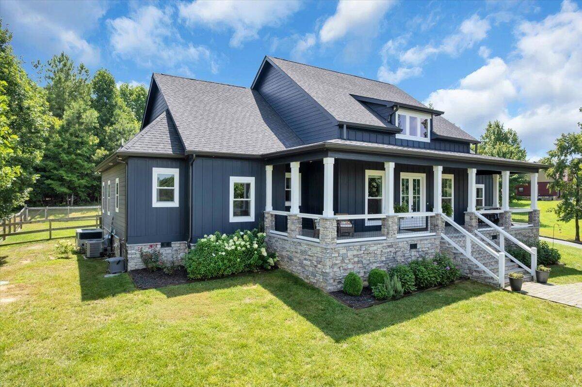 1115 River Bluffs Drive, Jasper, TN 37347