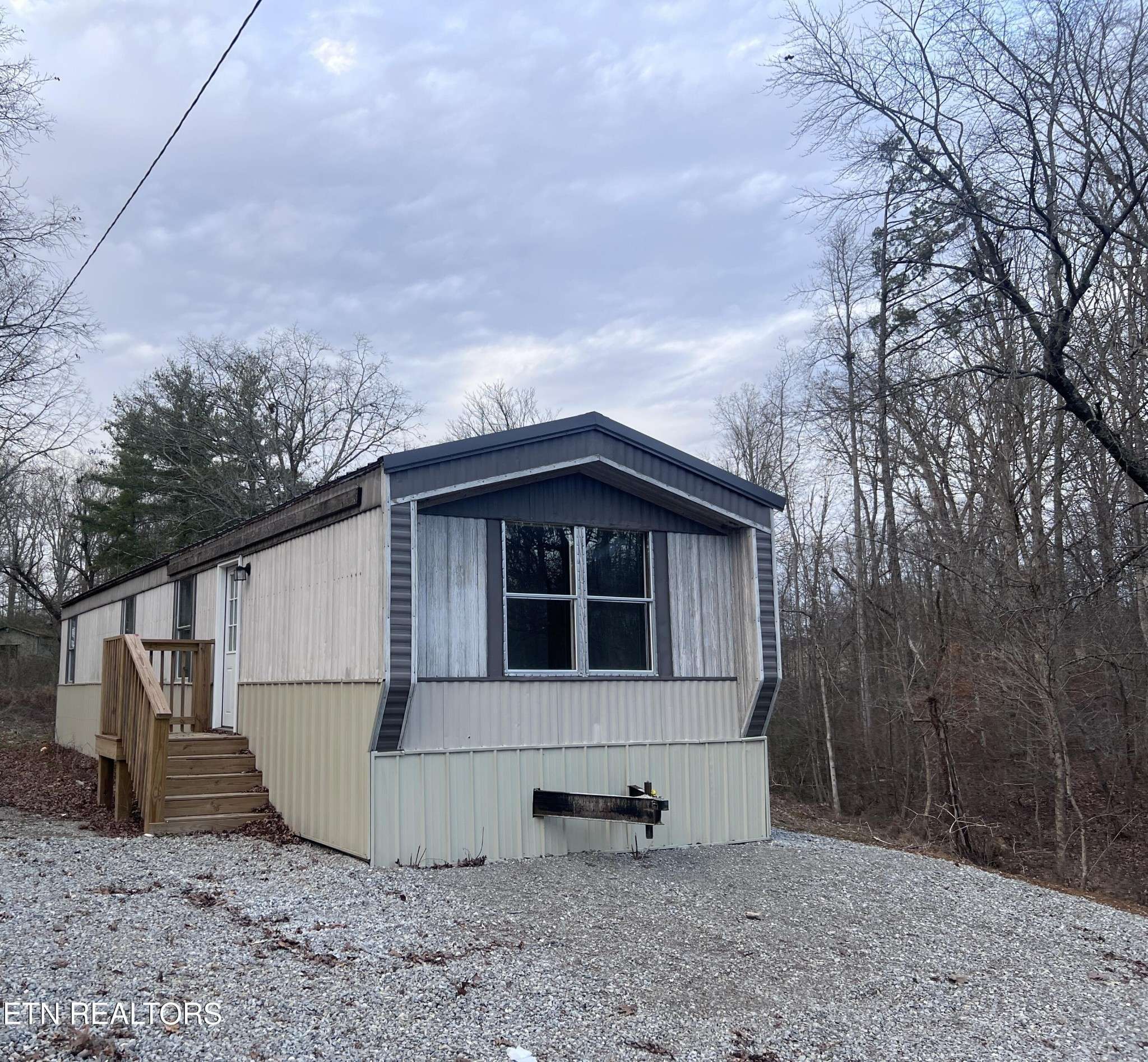 166 Maynard Ave, Jamestown, TN 38556