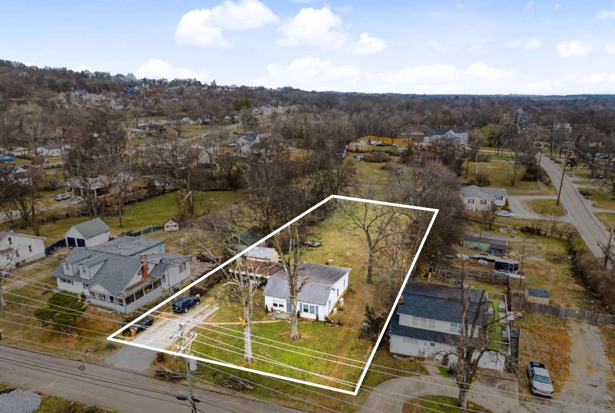 737 Saunders Ct, Nashville, TN 37216
